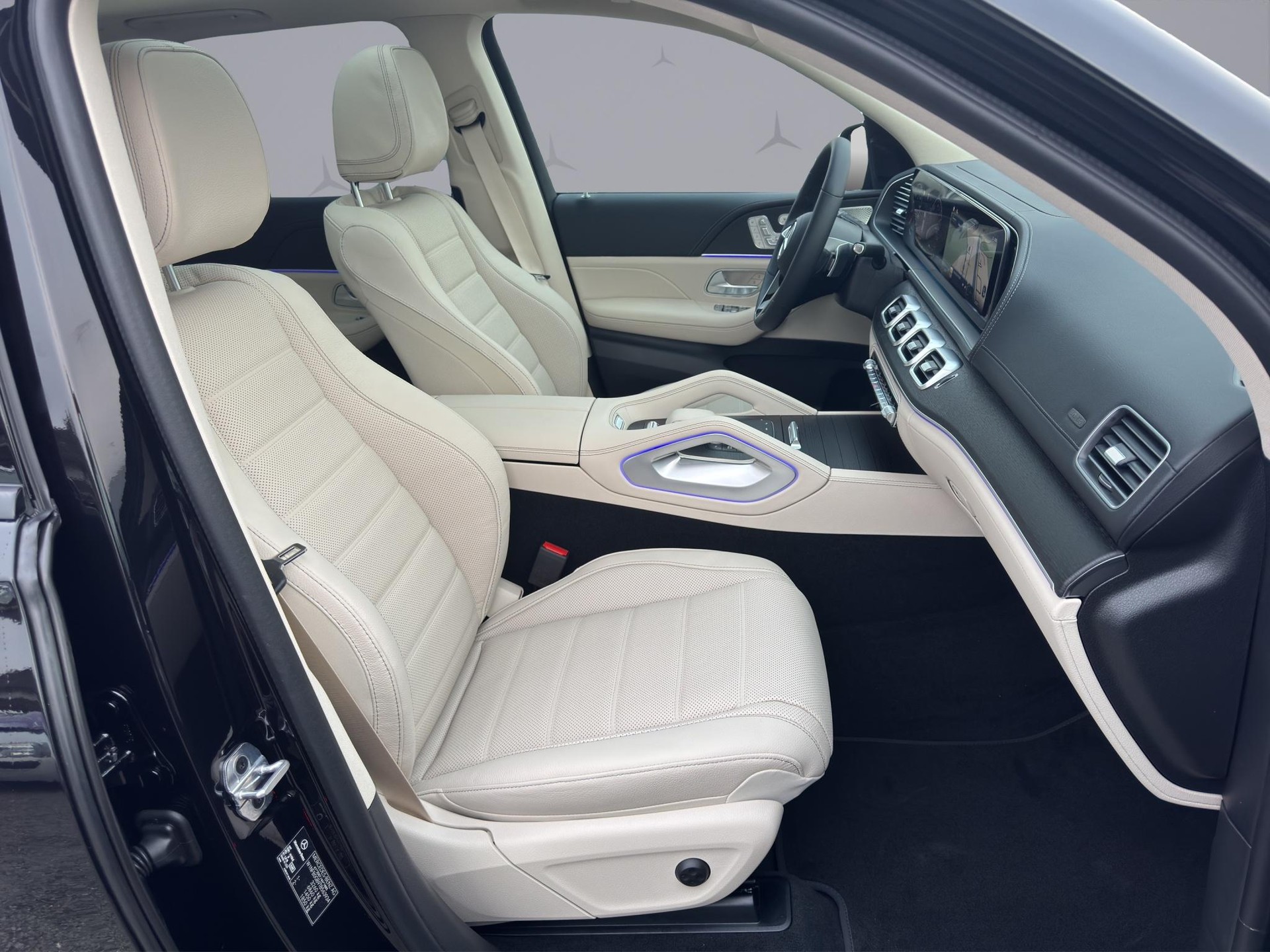 MERCEDES-BENZ GLE 350 de EQ Star AMG Line 4matic-image-16