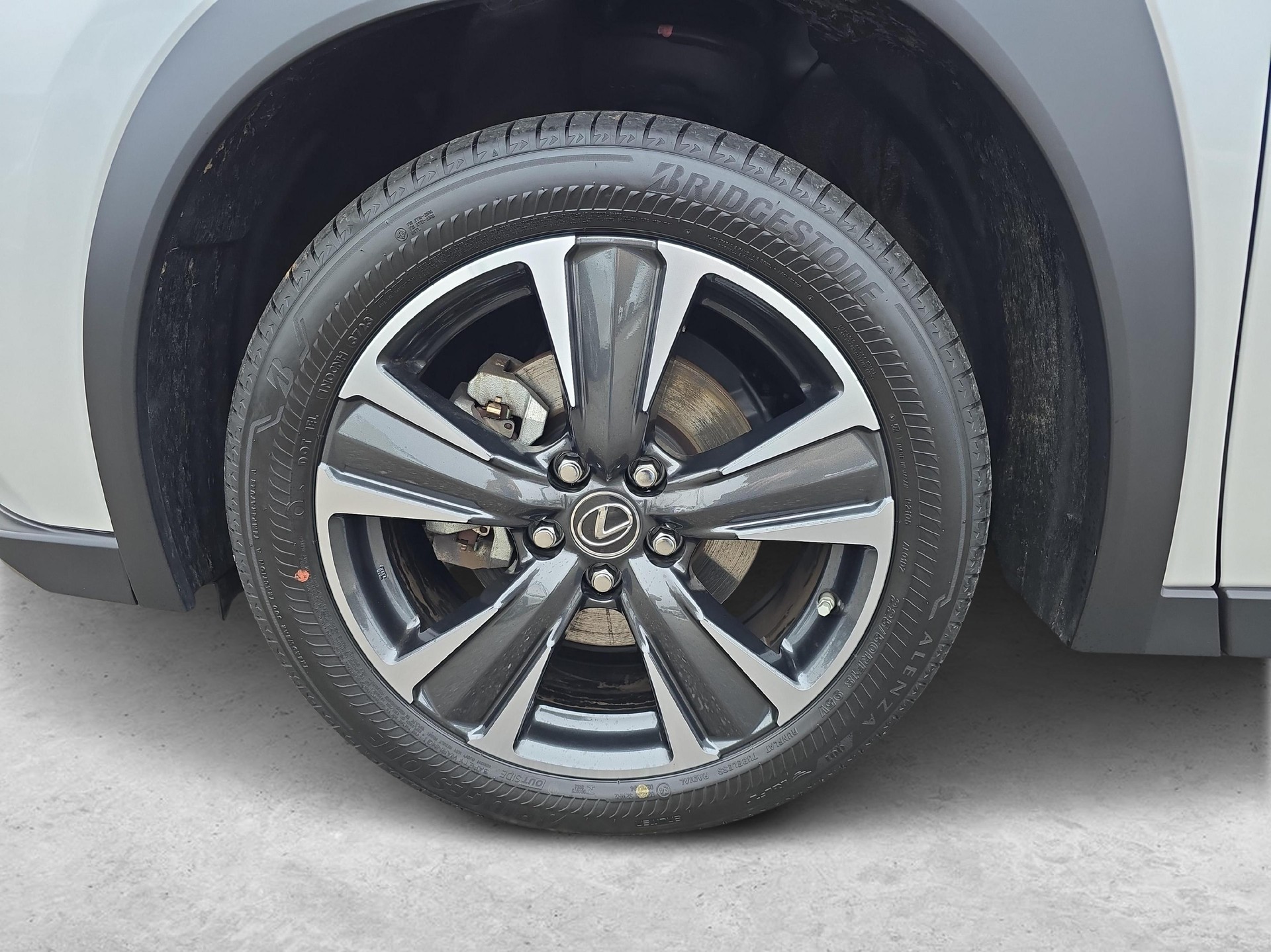 LEXUS UX 250h Comfort / Jetzt mit attraktivem 1.99% Leasing-image-19