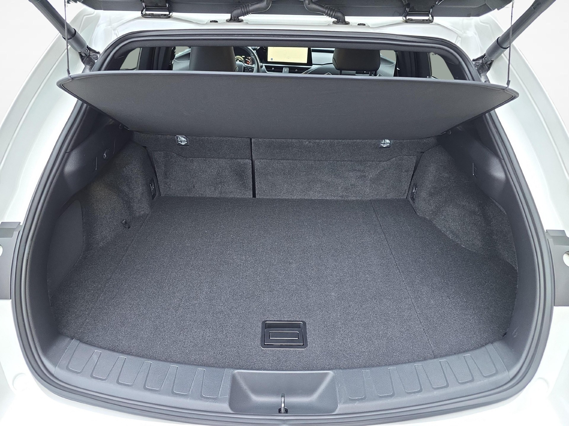LEXUS UX 250h Comfort / Jetzt mit attraktivem 1.99% Leasing-image-11