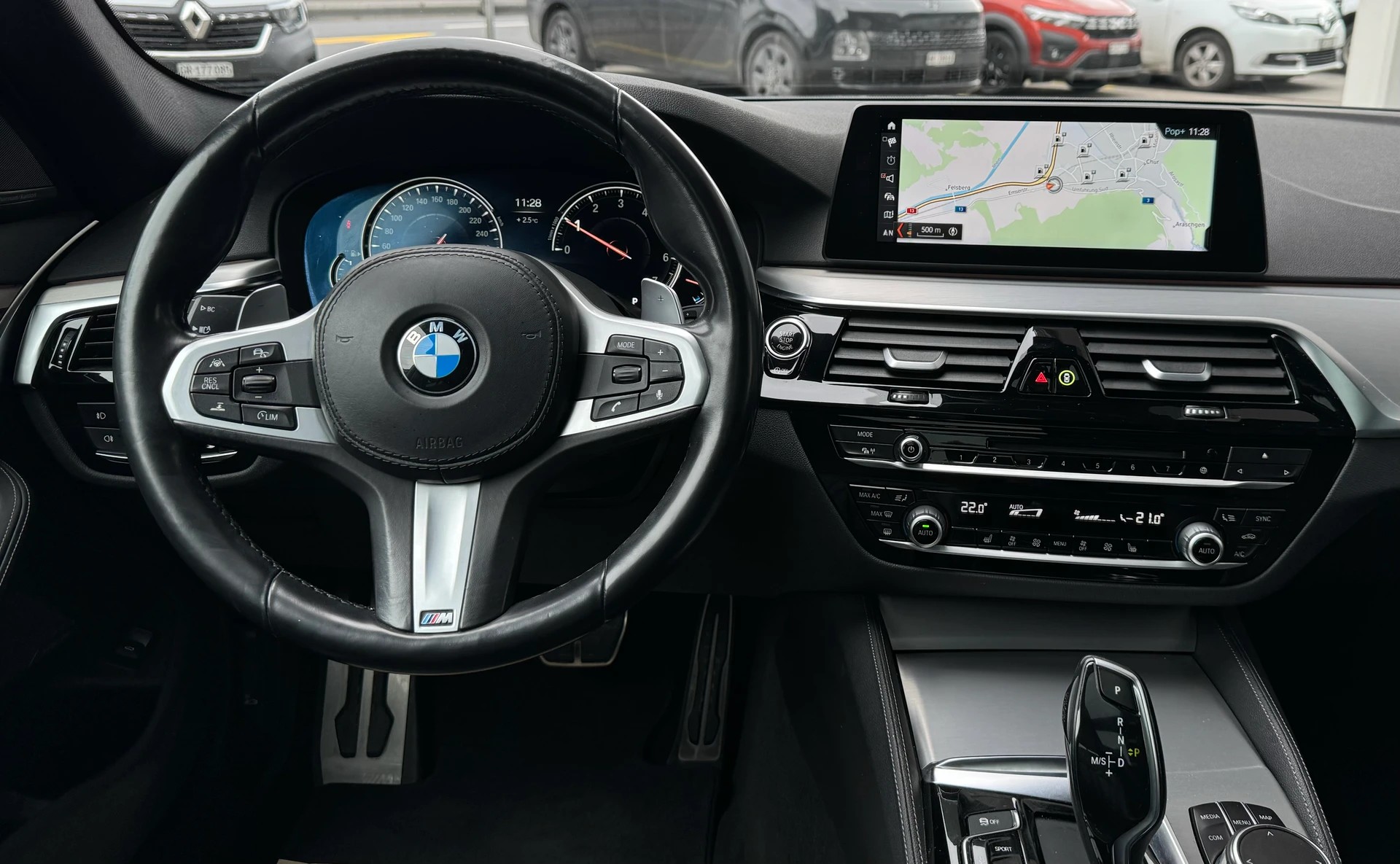 BMW 540i xDrive Touring Sport Line Steptronic-image-6