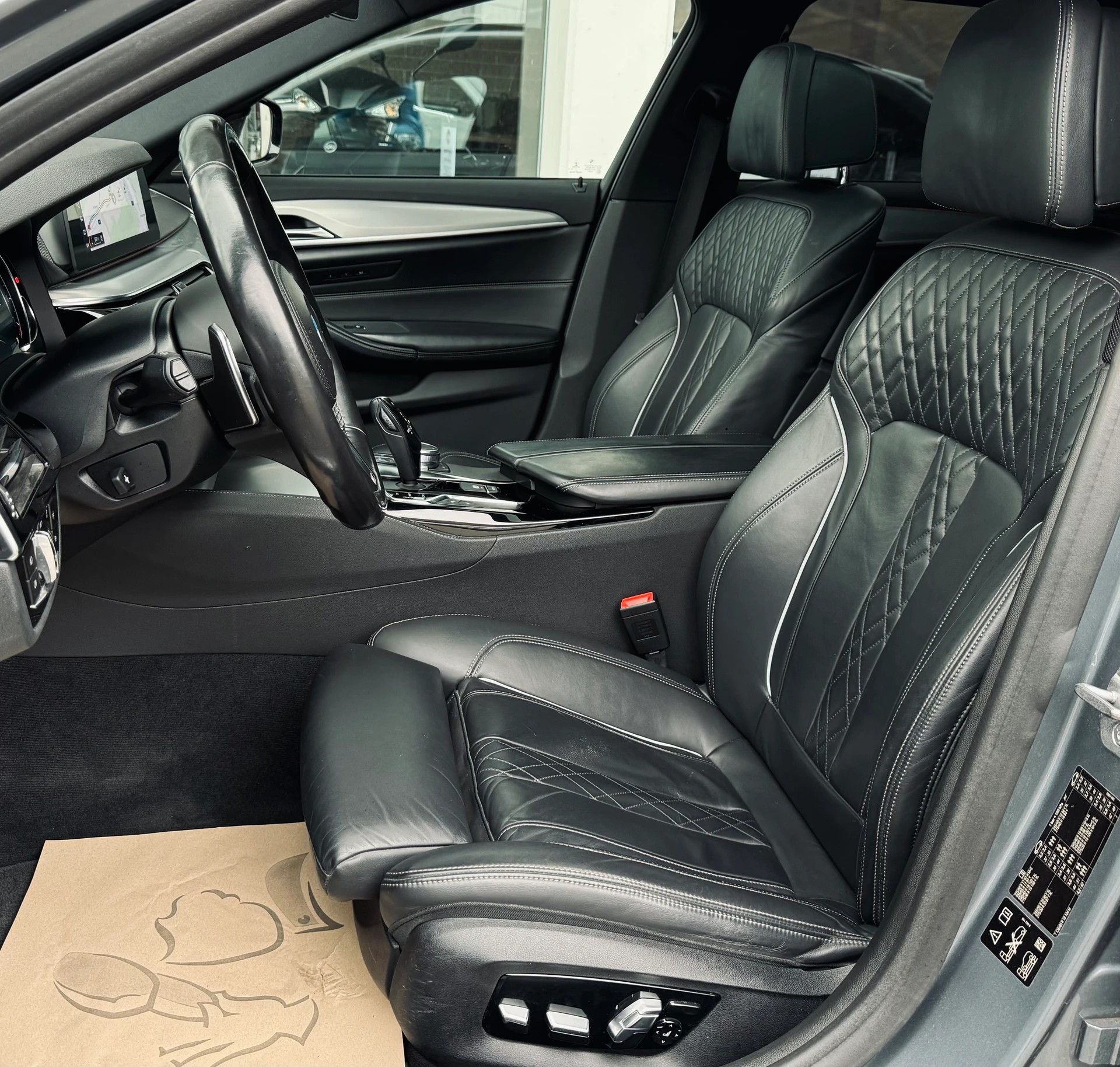 BMW 540i xDrive Touring Sport Line Steptronic-image-7