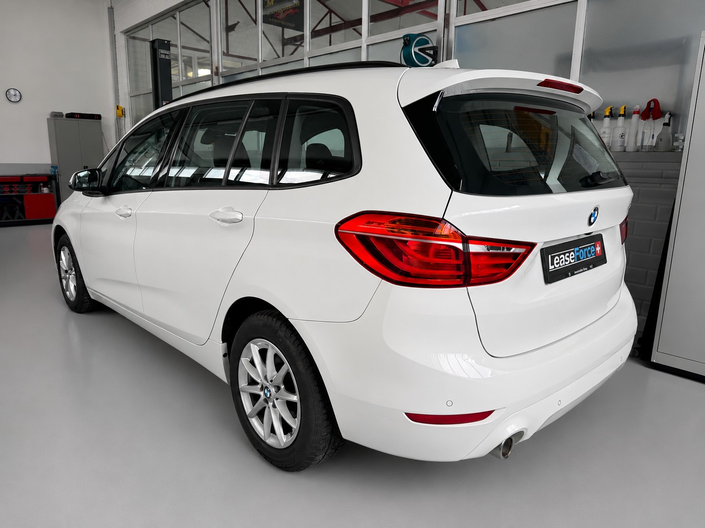 BMW 216d Gran Tourer DKG-image-2