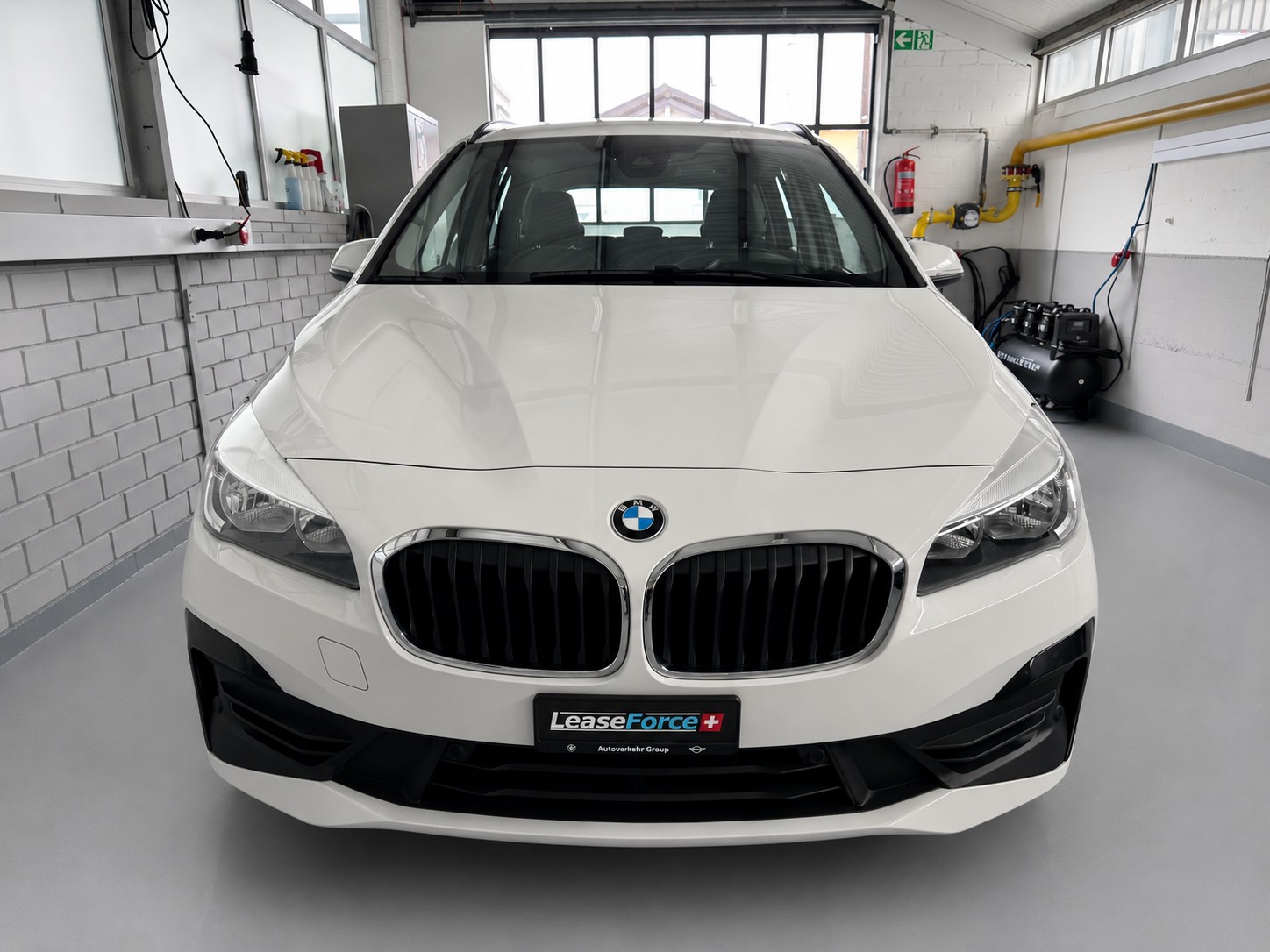 BMW 216d Gran Tourer DKG-image-1