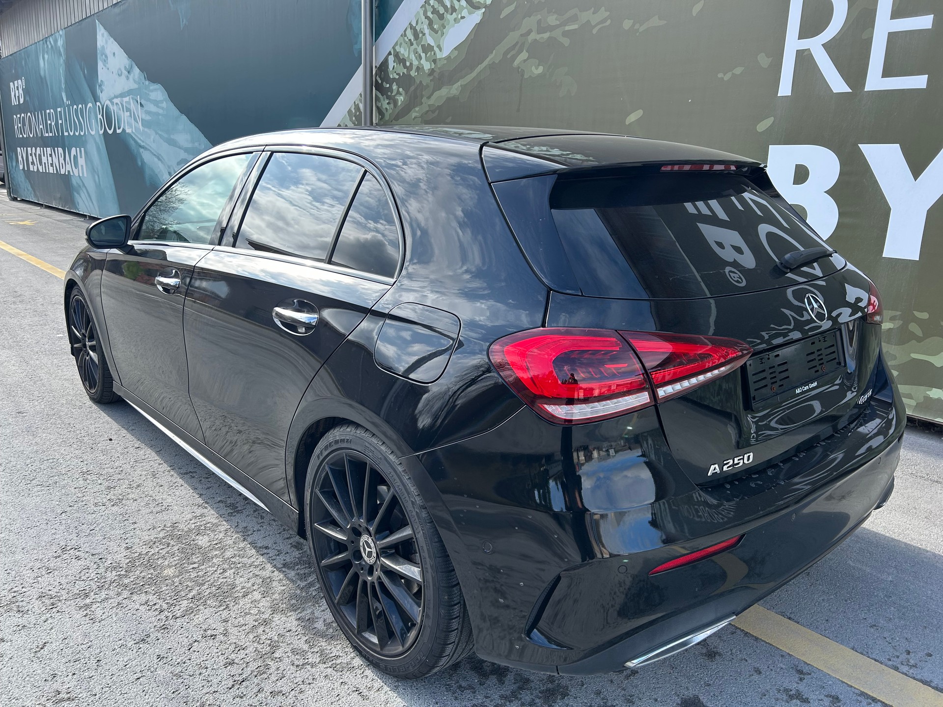 MERCEDES-BENZ A 250 4Matic AMG Line 4Matic 7G-DCT-image-3