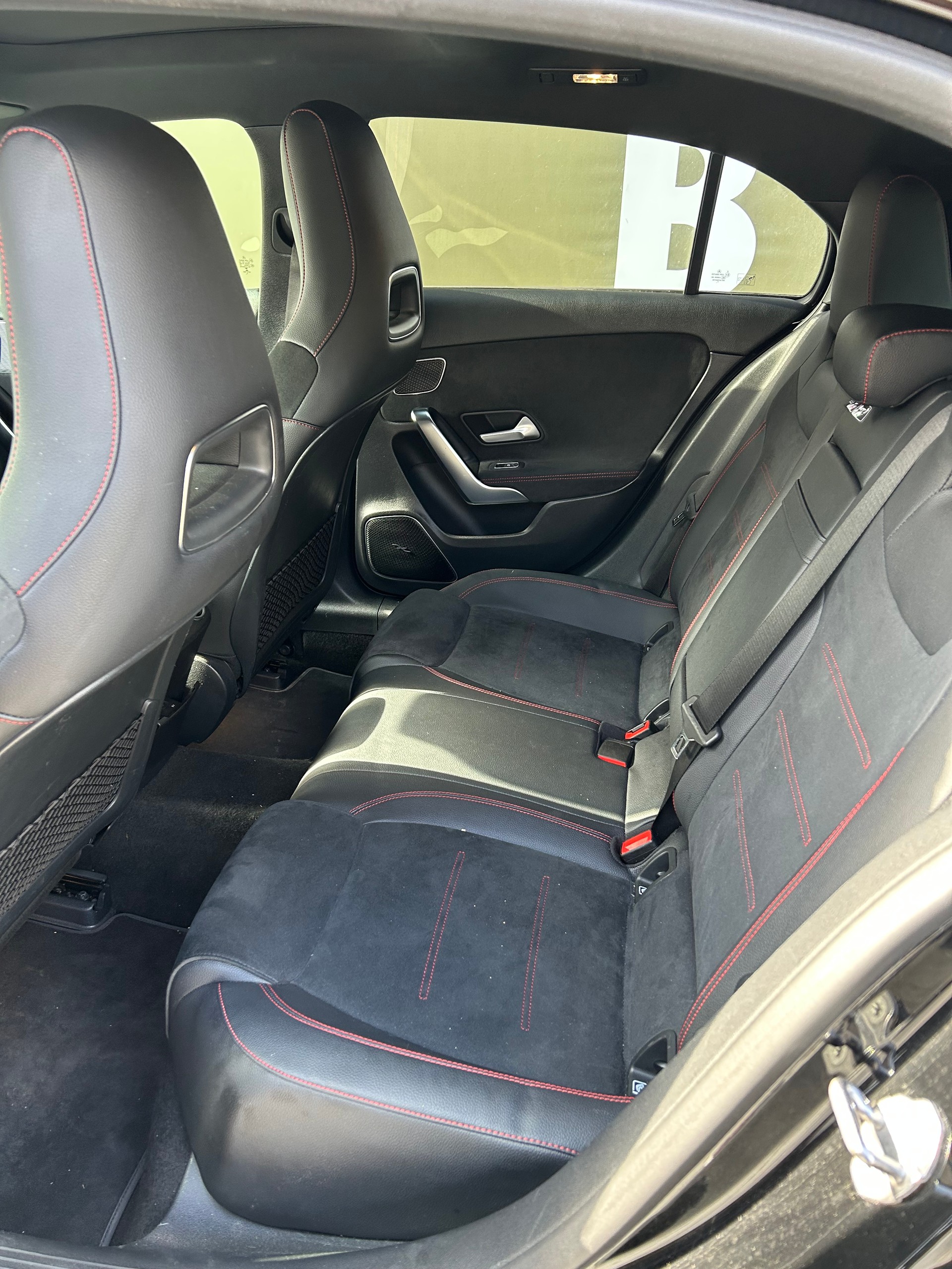 MERCEDES-BENZ A 250 4Matic AMG Line 4Matic 7G-DCT-image-5