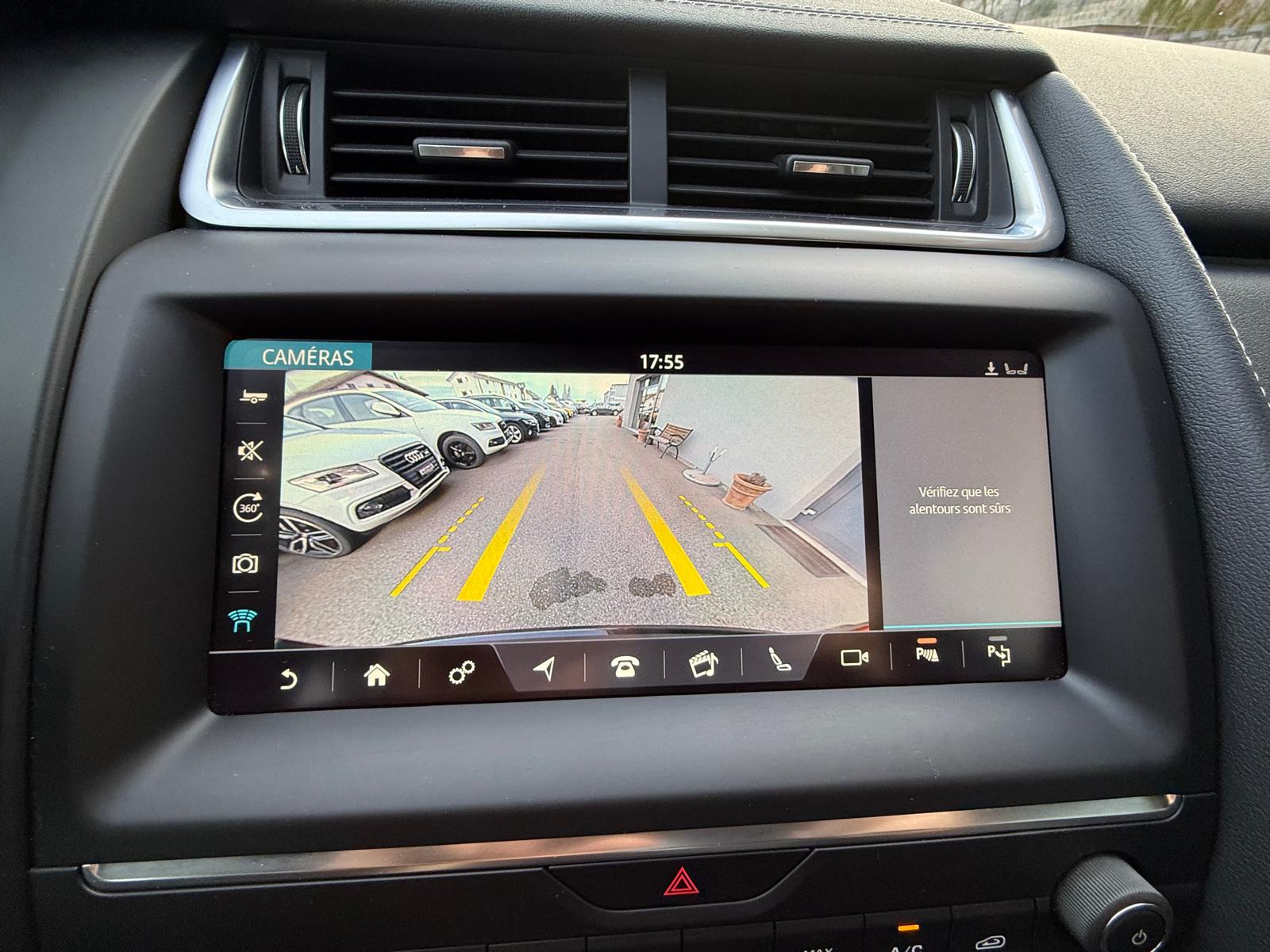 JAGUAR E-Pace 2.0 P300 R-Dynamic HSE AWD Automatik-image-15