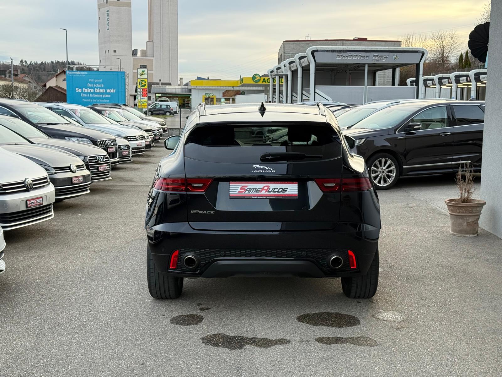 JAGUAR E-Pace 2.0 P300 R-Dynamic HSE AWD Automatik-image-2