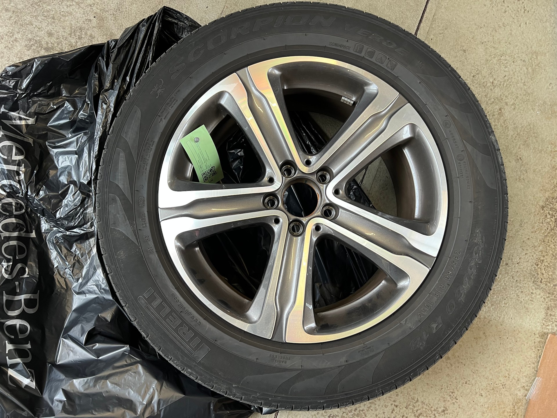 MERCEDES-BENZ GLC 300 e Off-Road 4Matic 9G-Tronic-image-13