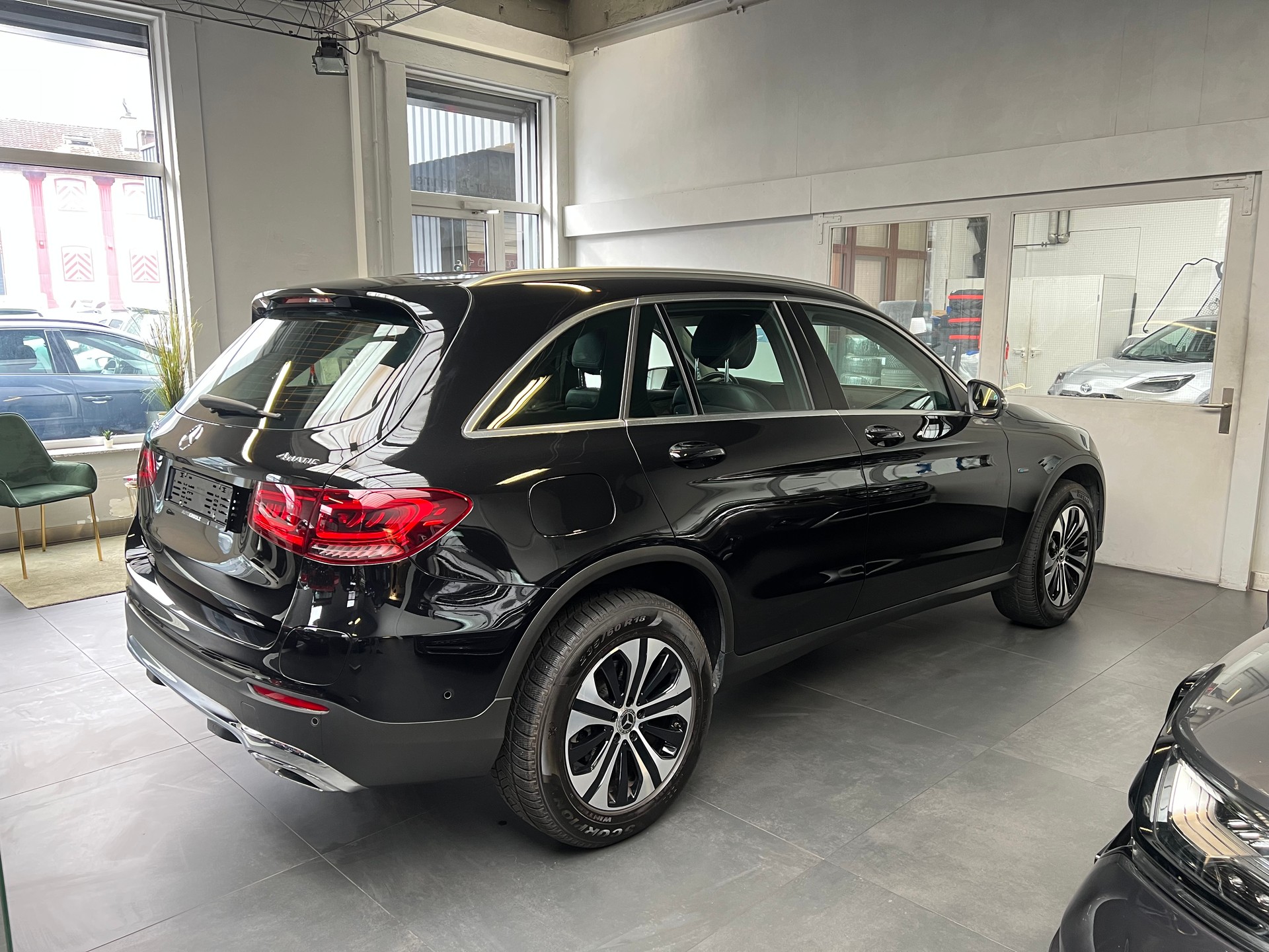 MERCEDES-BENZ GLC 300 e Off-Road 4Matic 9G-Tronic-image-3