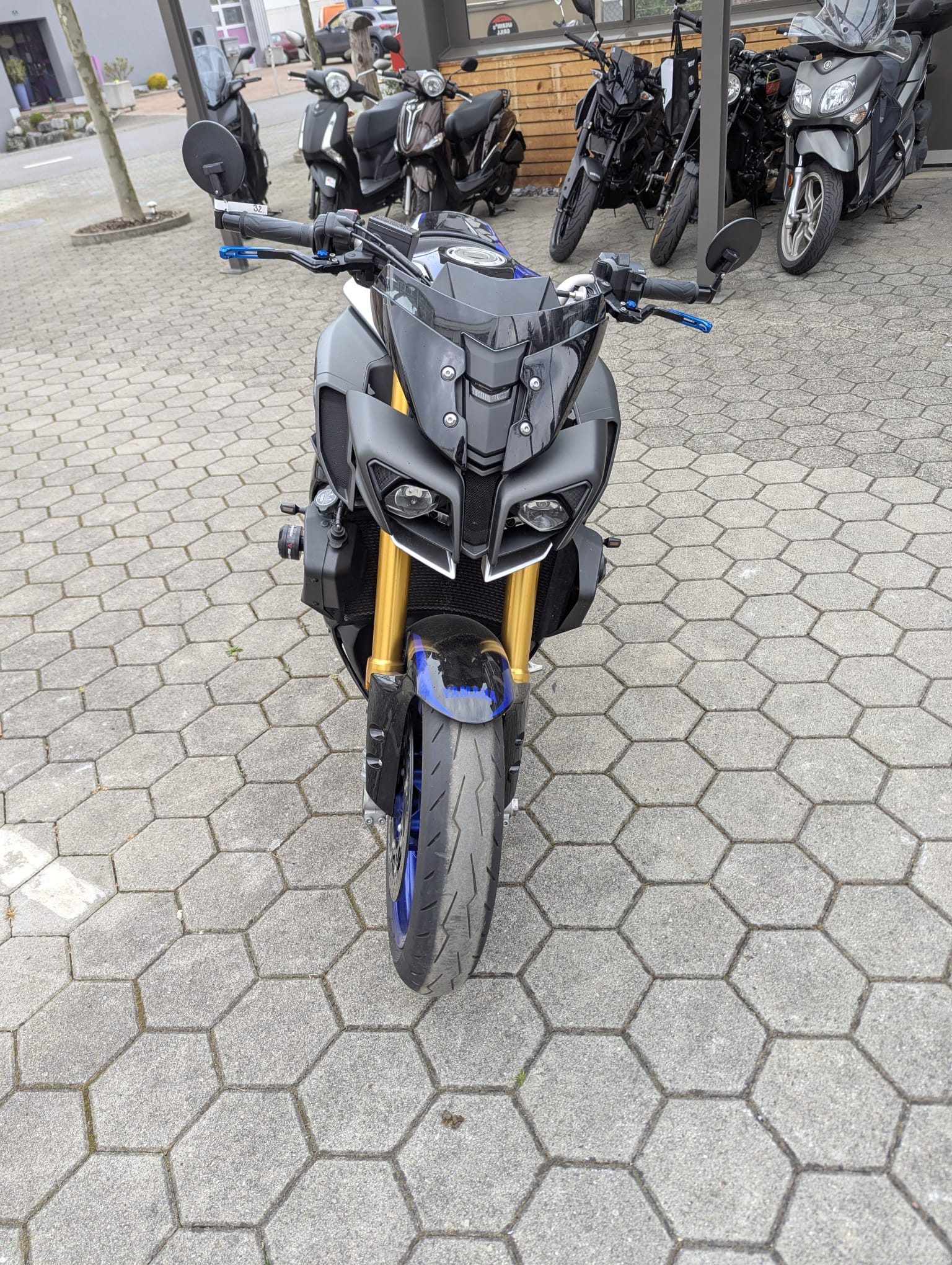 YAMAHA MT-10 SP ABS-image-2