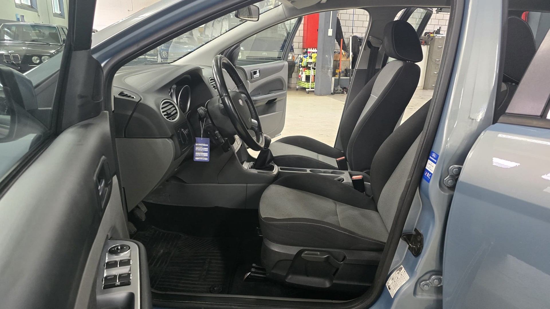 FORD Focus 1.6i VCT Carving-image-10