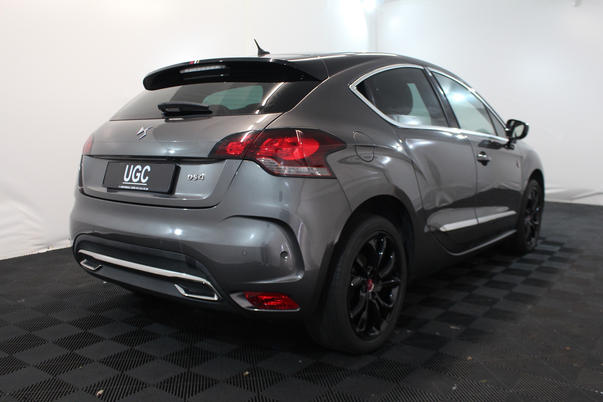 DS AUTOMOBILES DS4 2.0 BlueHDi 180 Performance L.-image-5