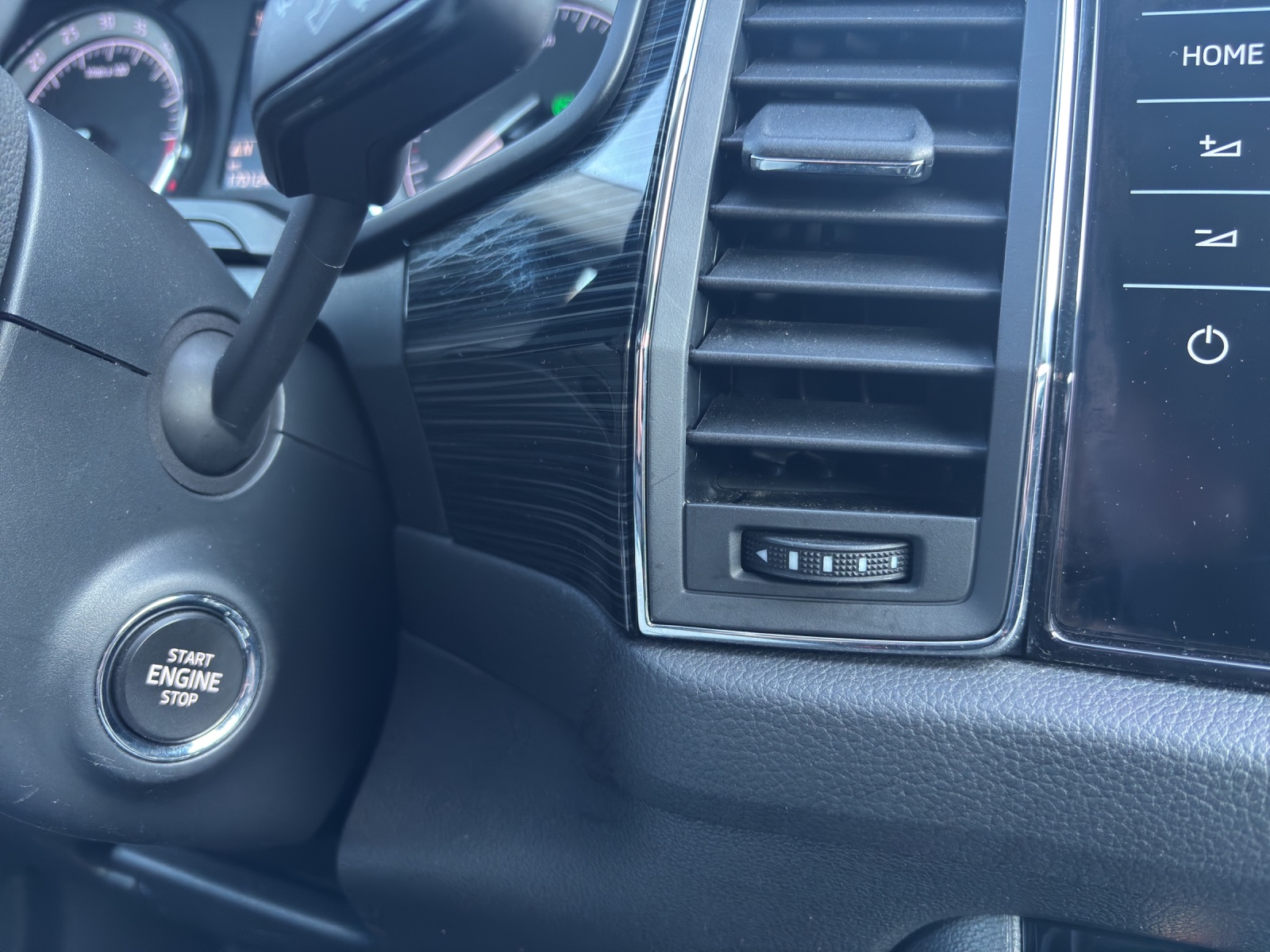 SKODA Kodiaq 2.0 TDI CR Style 4x4 DSG-image-9