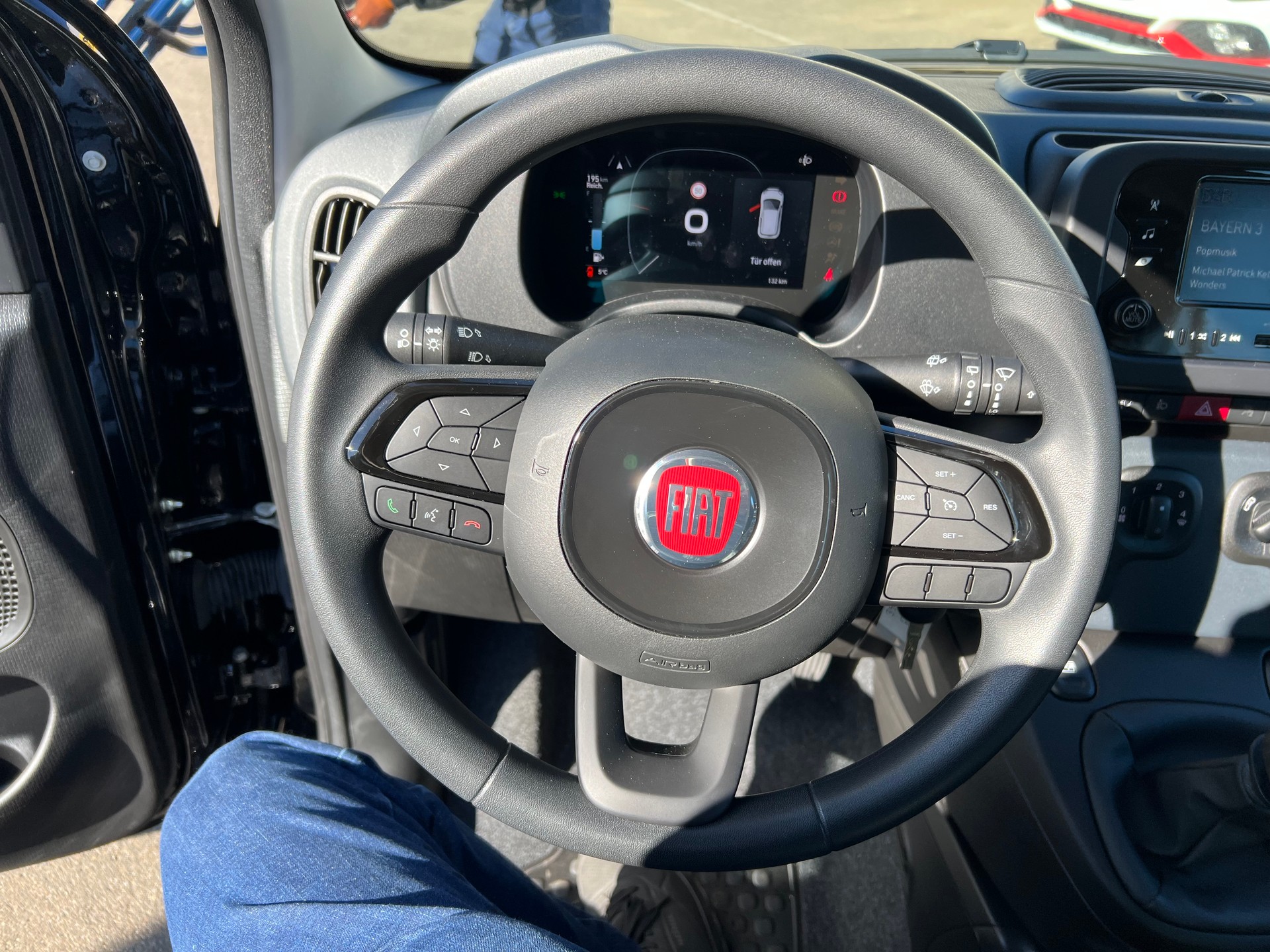 FIAT Panda 1.0 MHEV Cross Spezial-image-17