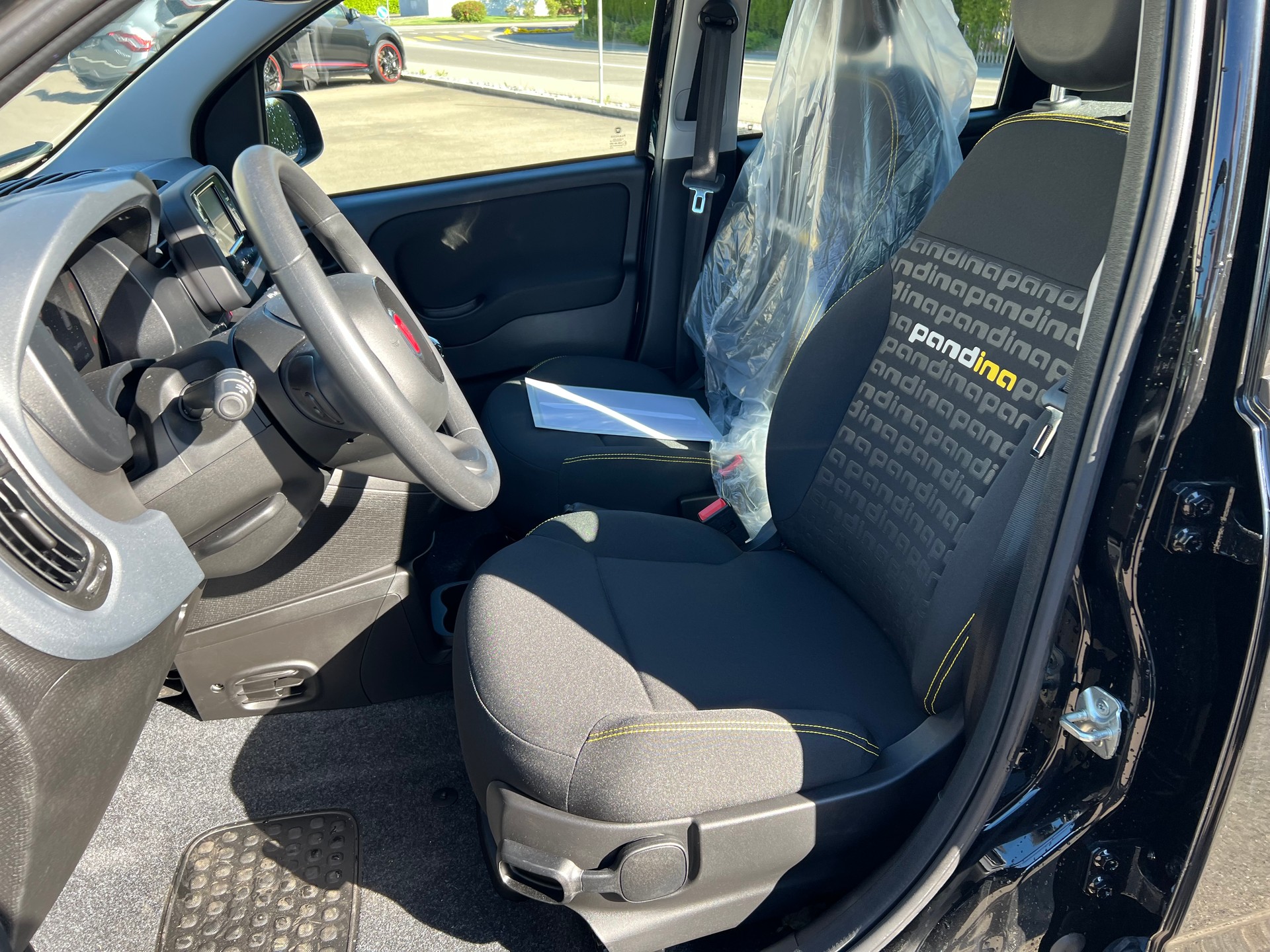 FIAT Panda 1.0 MHEV Cross Spezial-image-13