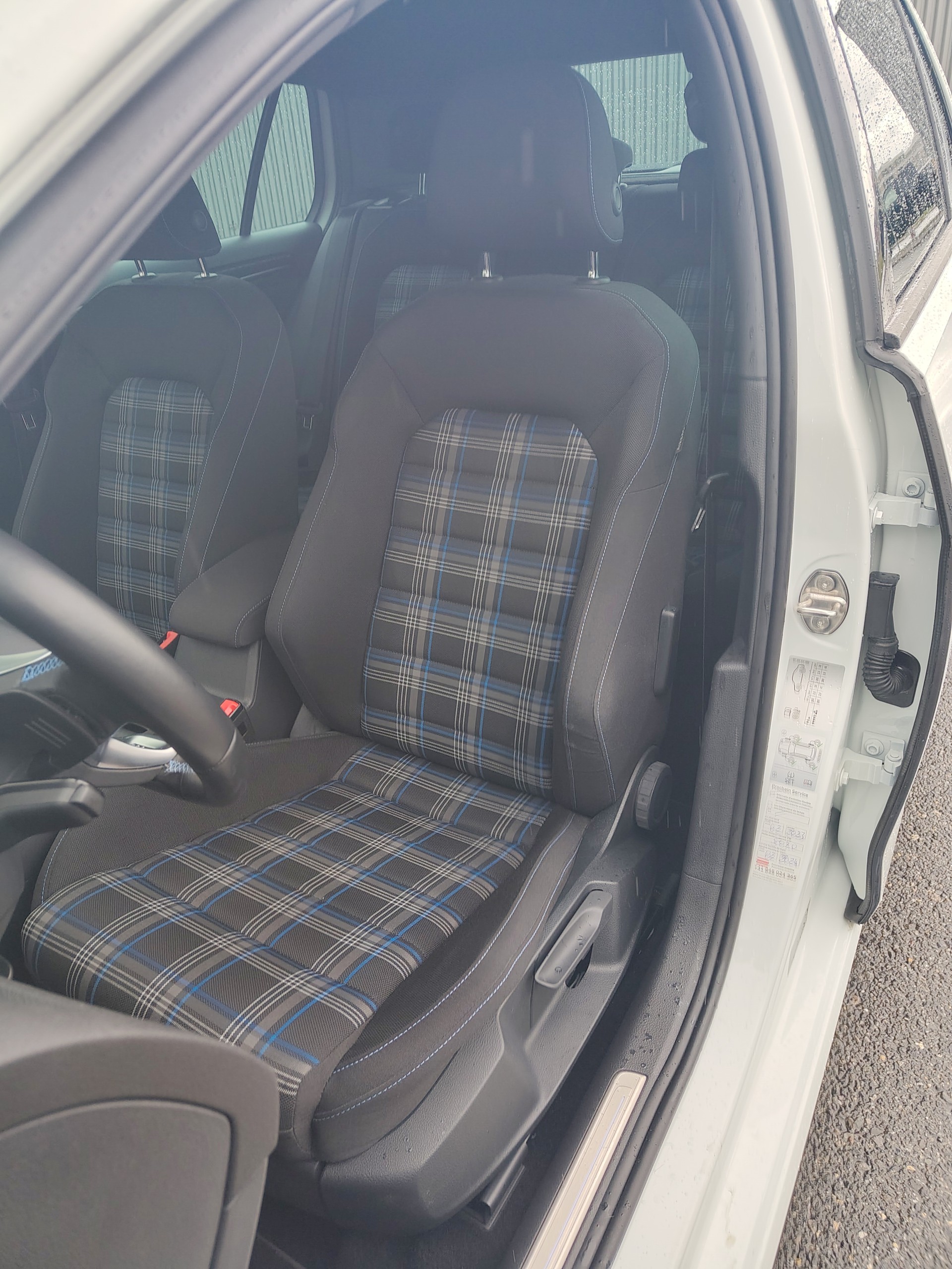 VW Golf 1.4 TSI GTE DSG-image-5