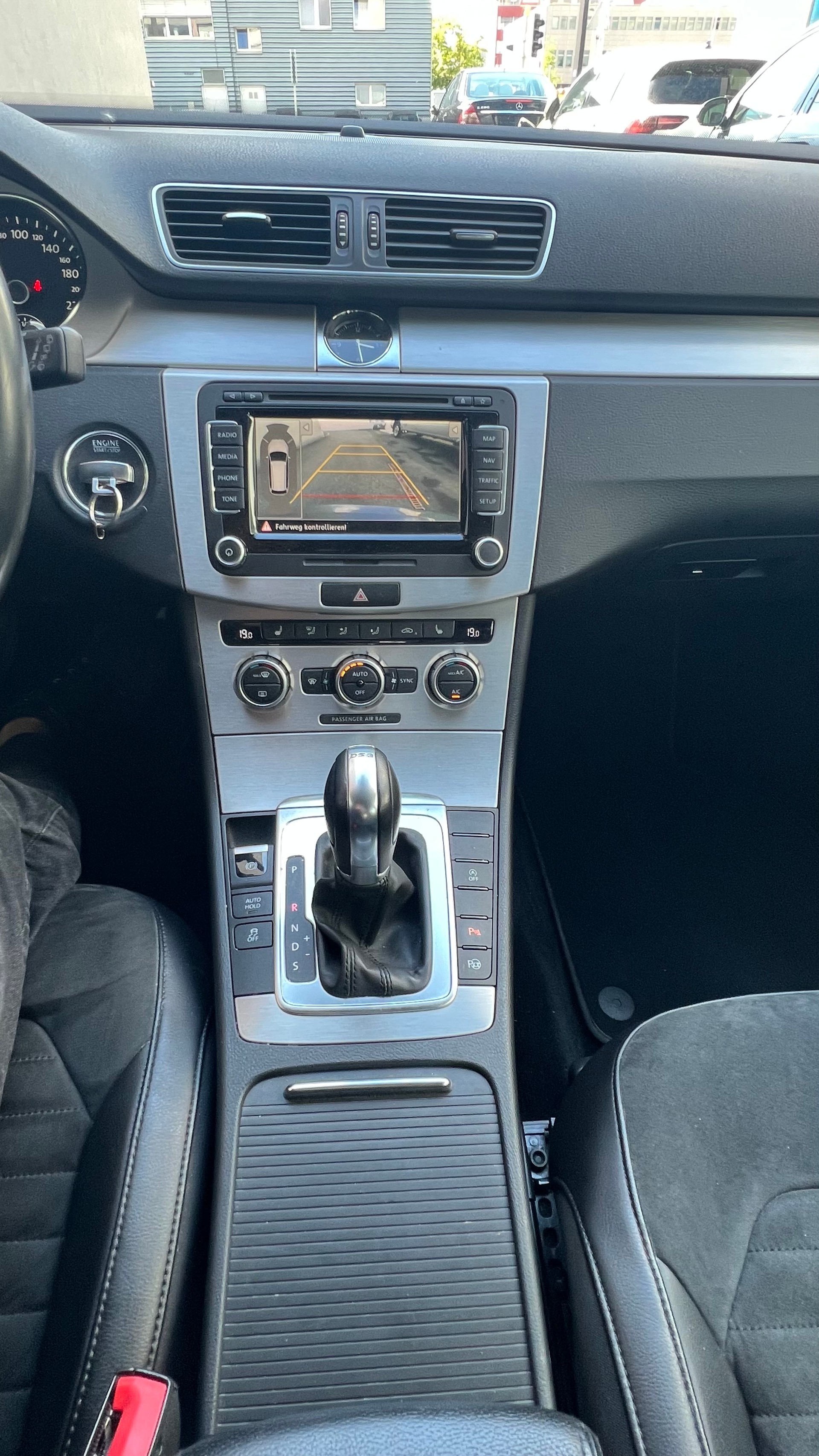 VW Passat Variant 1.4 TSI BMT Comfortline DSG-image-9