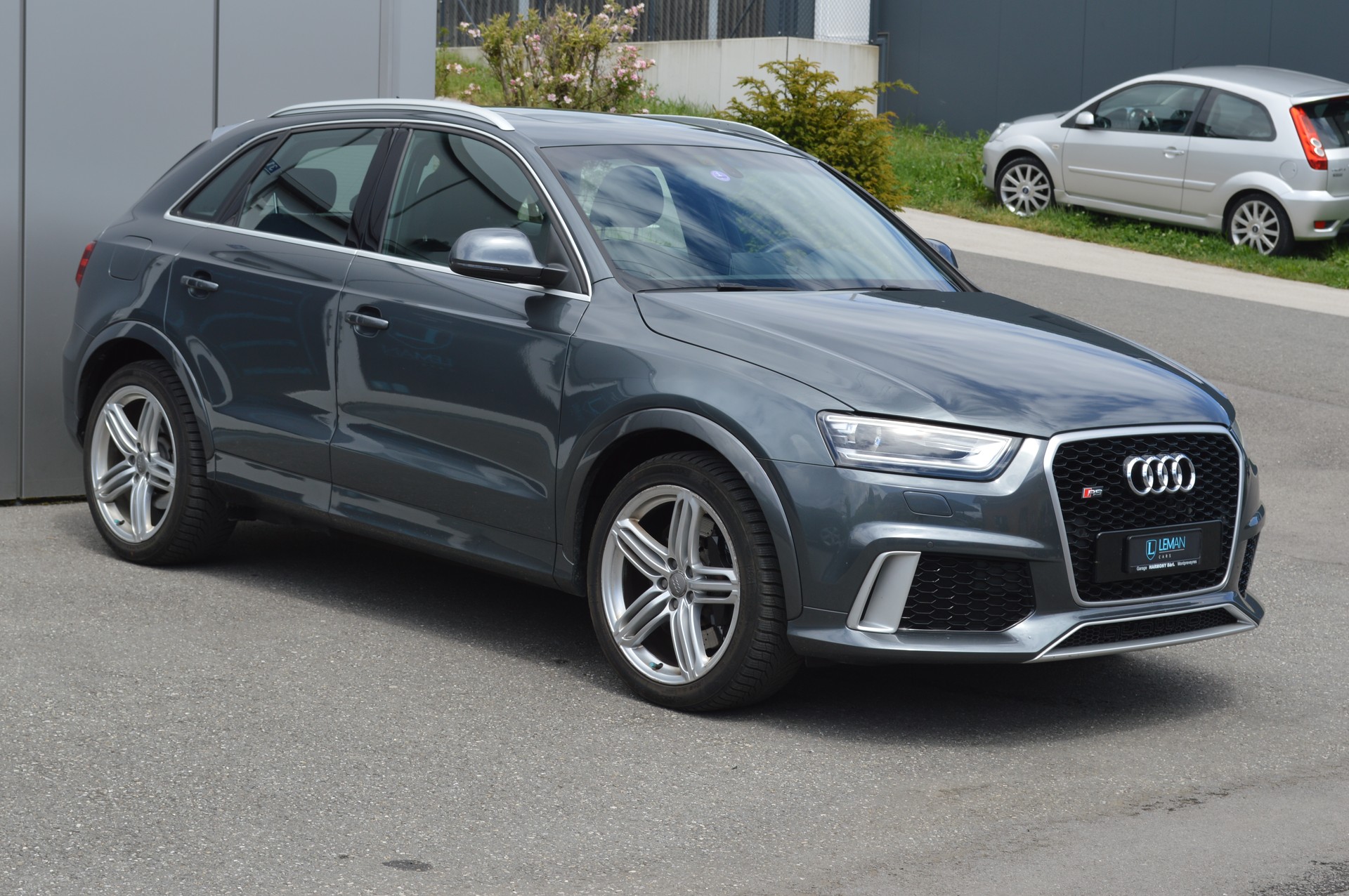 AUDI RS Q3 2.5 TFSI quattro S-tronic-showroom-element-2