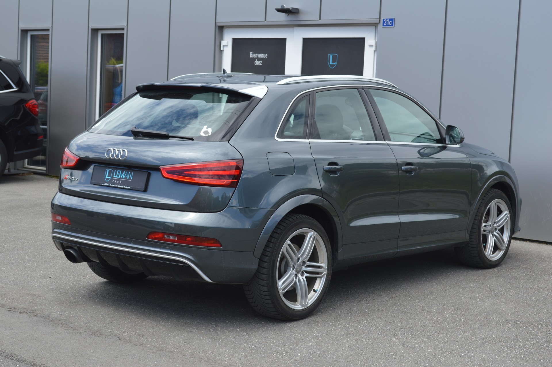 AUDI RS Q3 2.5 TFSI quattro S-tronic-image-4
