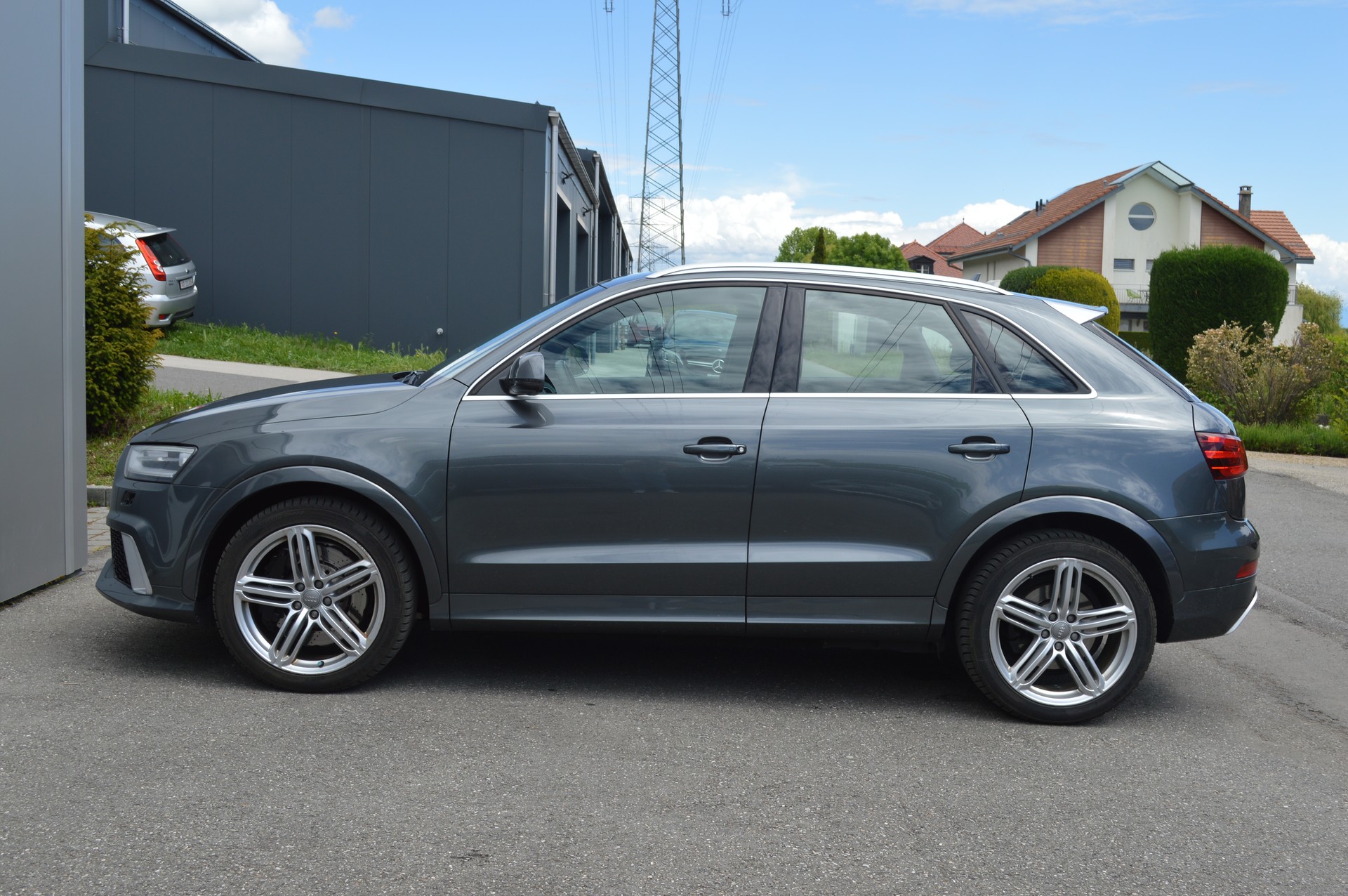 AUDI RS Q3 2.5 TFSI quattro S-tronic-image-7