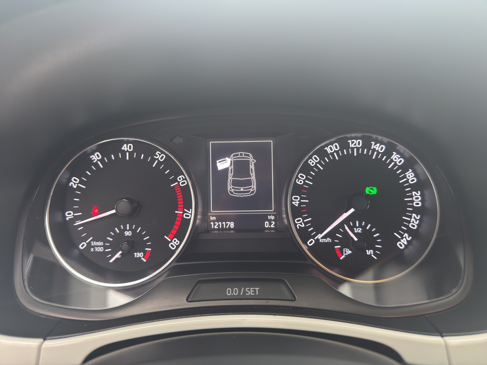SKODA Fabia 1.2 TSI Ambition DSG-image-13