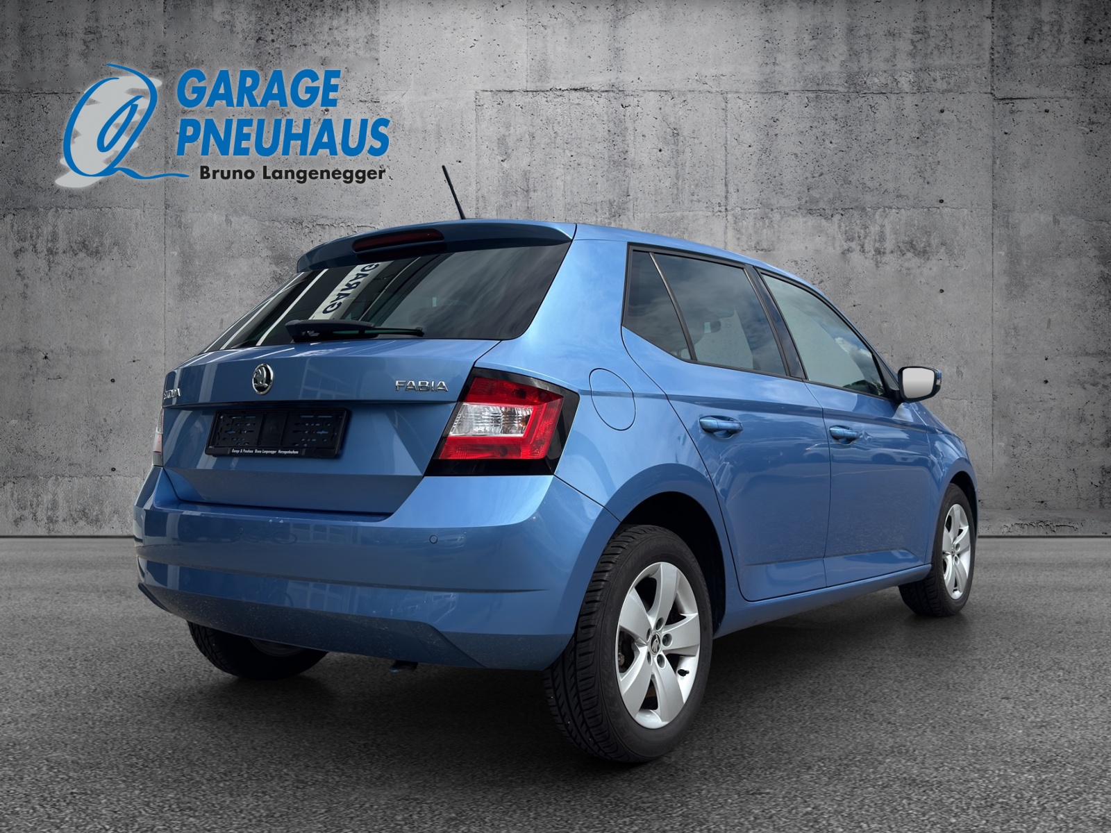SKODA Fabia 1.2 TSI Ambition DSG-showroom-element-3