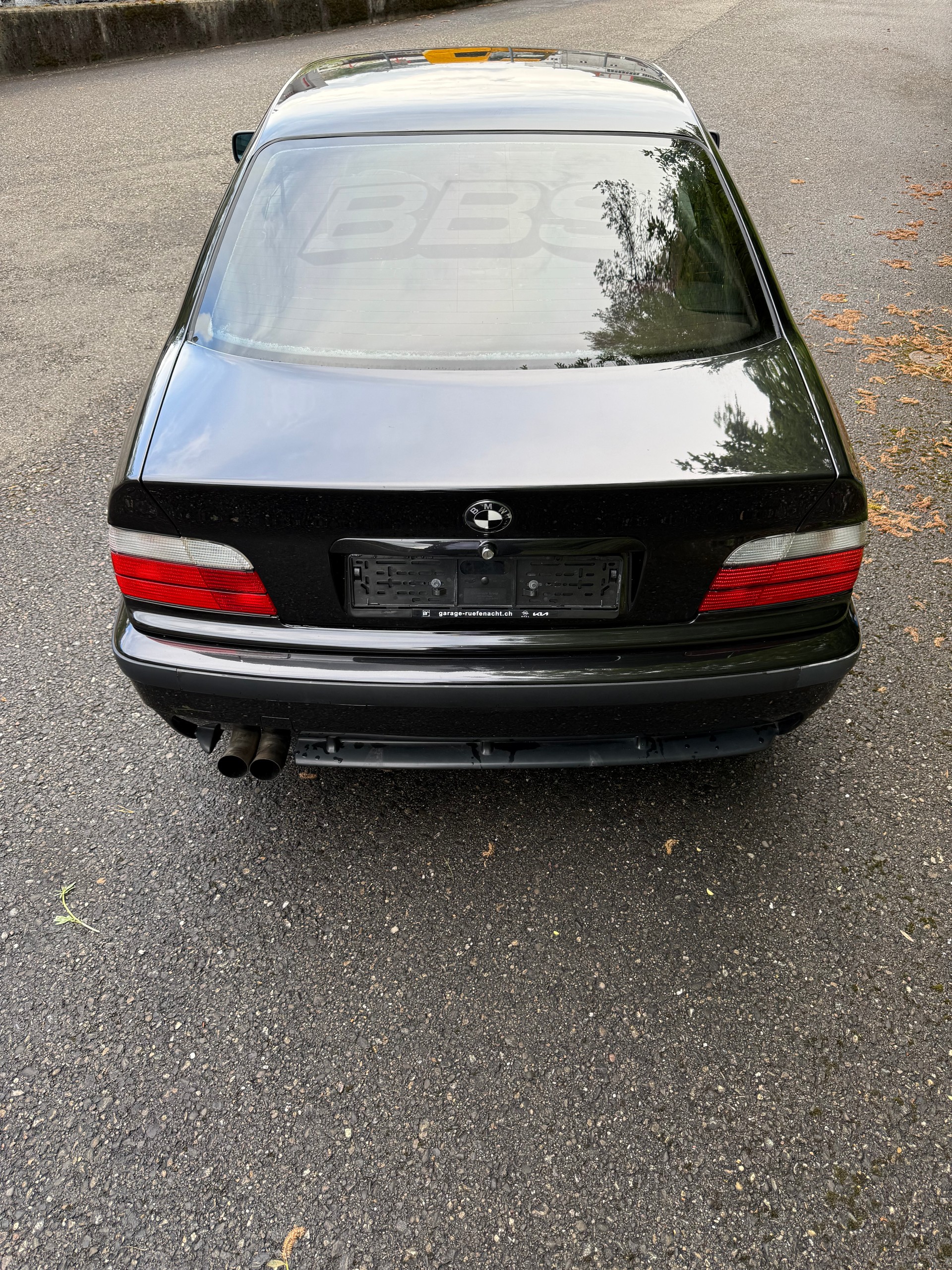 BMW 325i Coupé-image-7