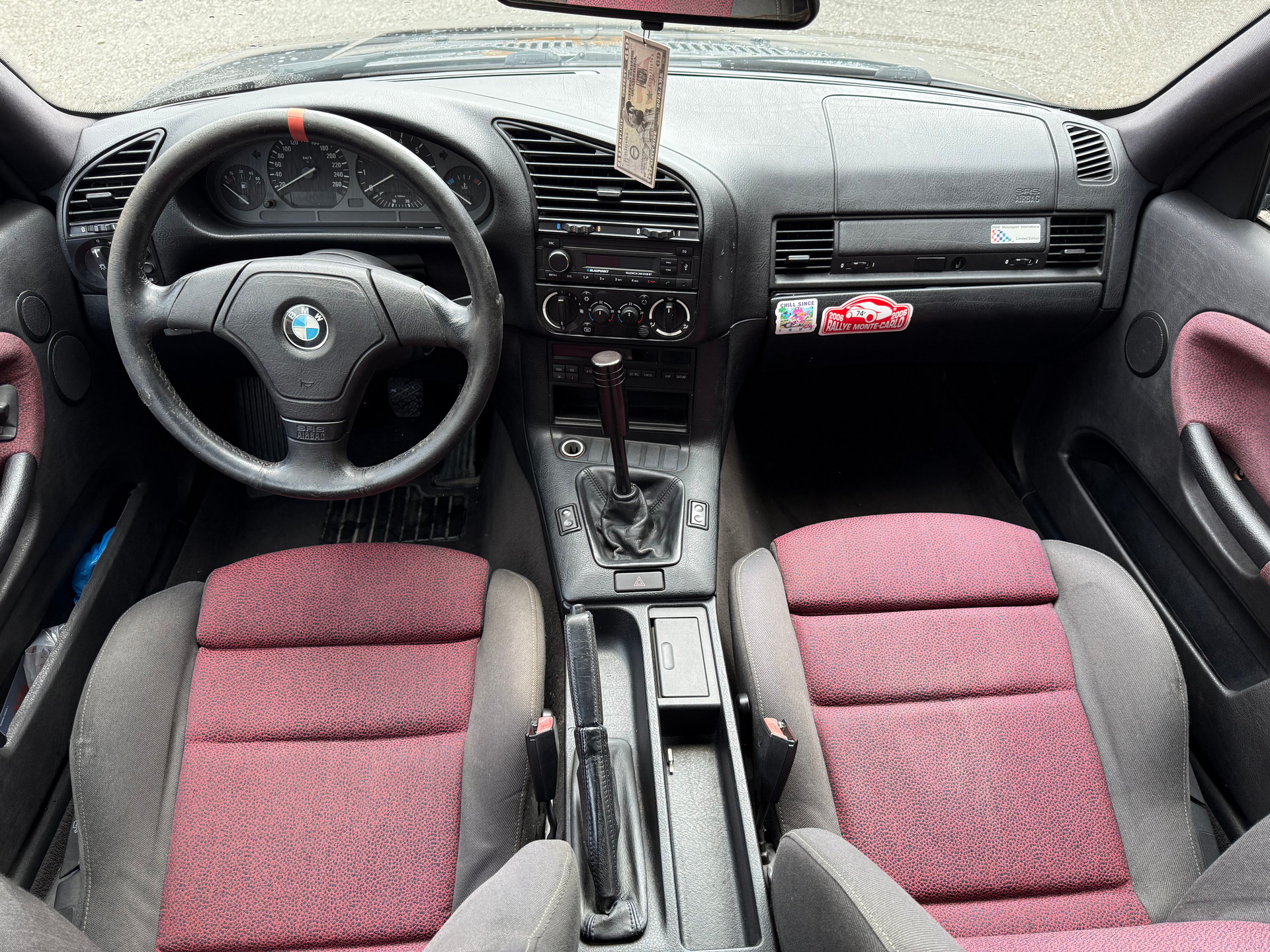 BMW 325i Coupé-image-9