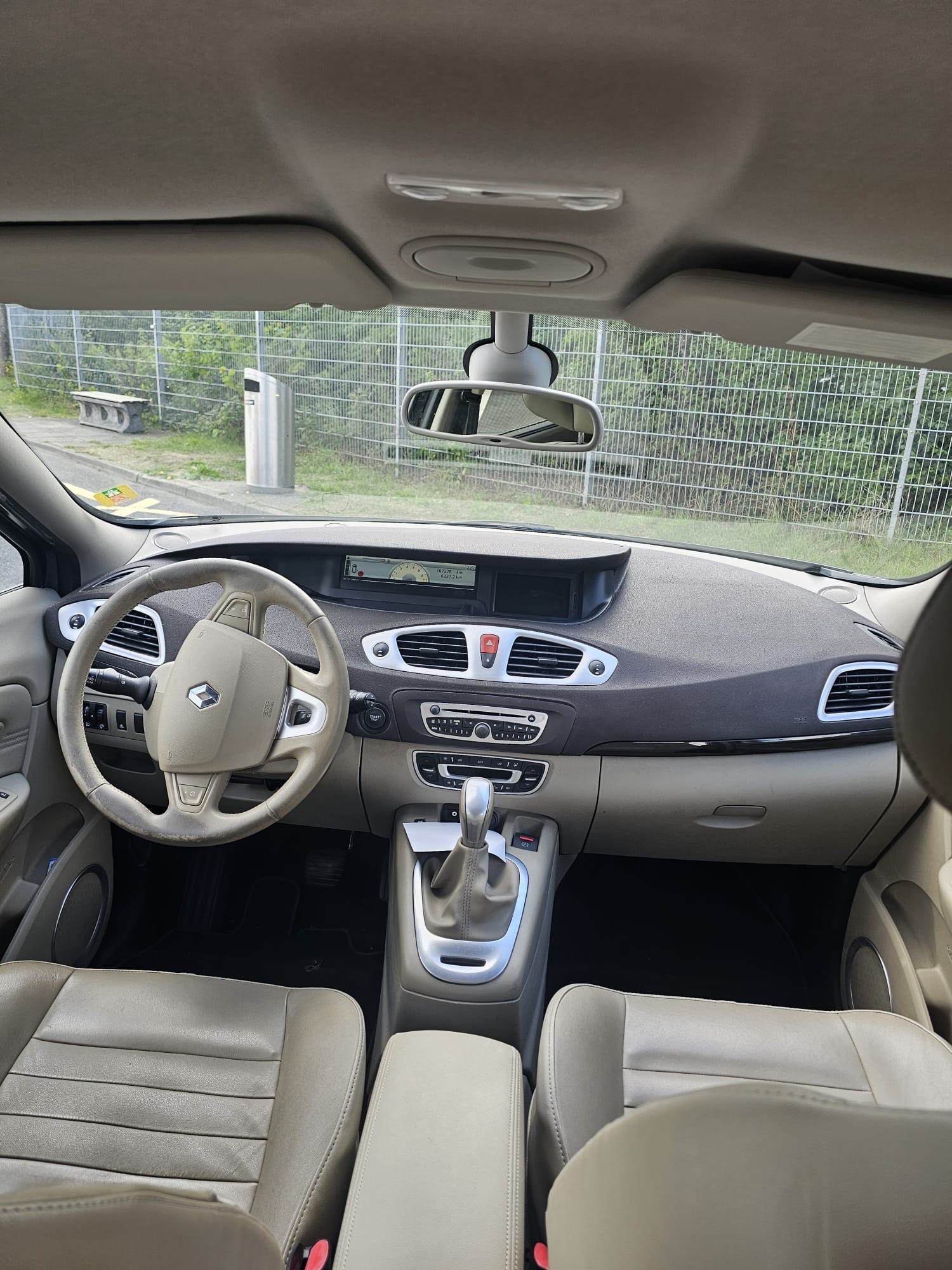 RENAULT Scénic 2.0 16V Expression X-Tronic CVT-image-6