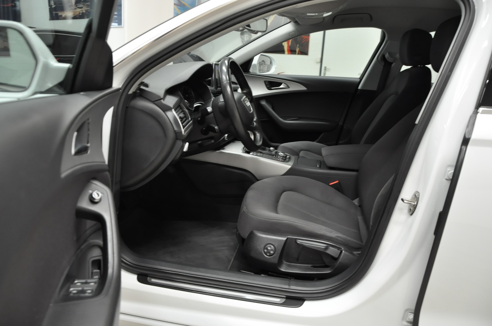AUDI A6 Limousine 2.0 TDI multitronic-image-7