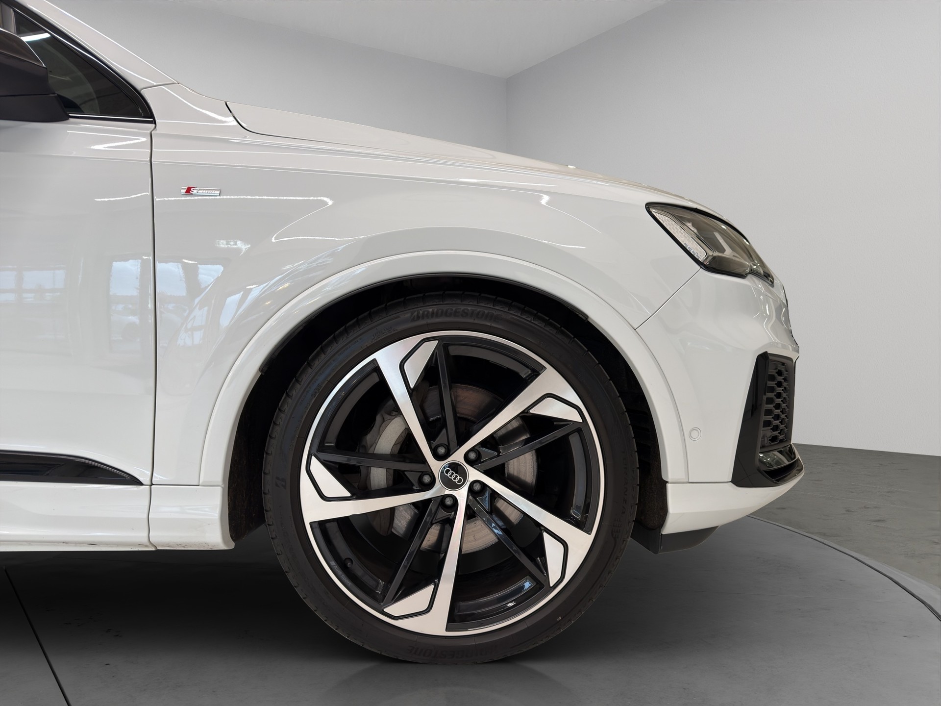 AUDI Q7 55 TFSI S Line quattro tiptronic-image-8