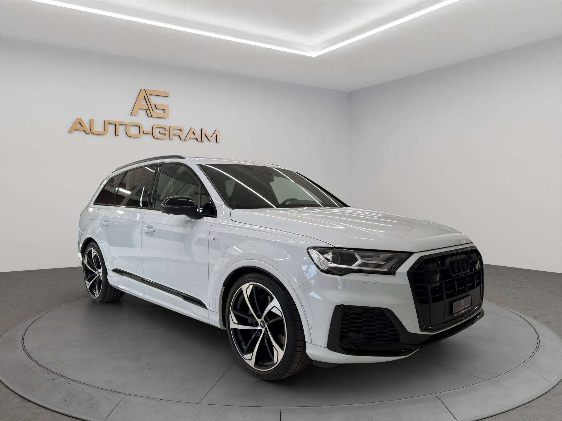 AUDI Q7 55 TFSI S Line quattro tiptronic-image-6
