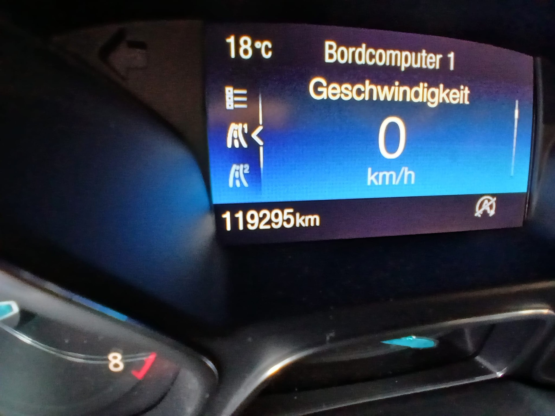 FORD C-Max 1.0 SCTi Trend-image-8