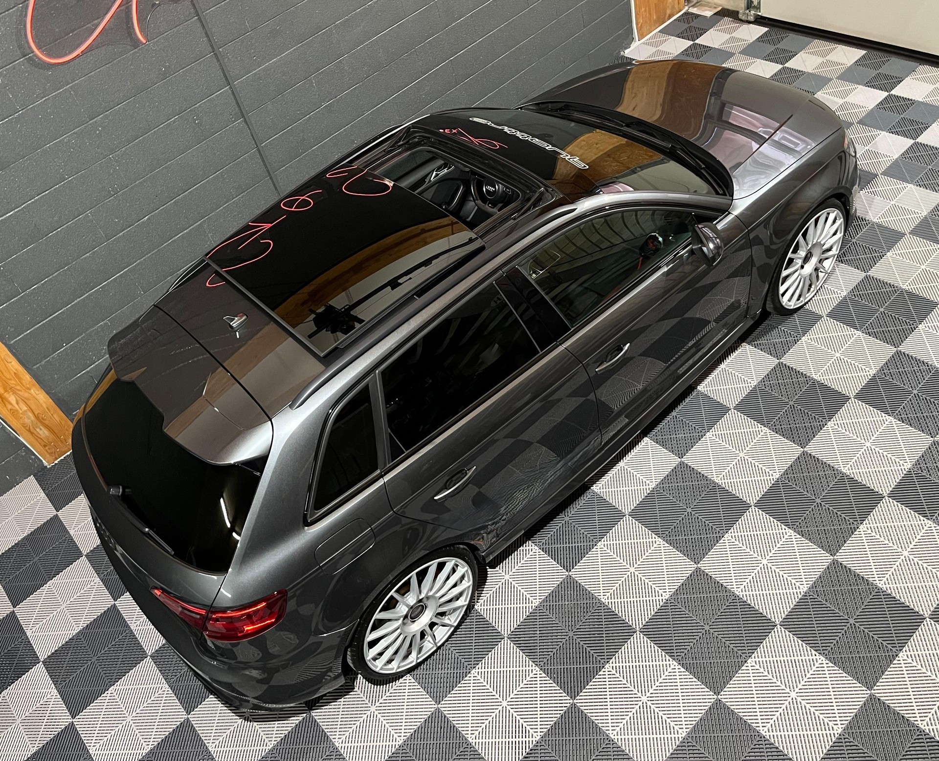 AUDI RS3 2.5 TSI quattro S-tronic-showroom-element-2