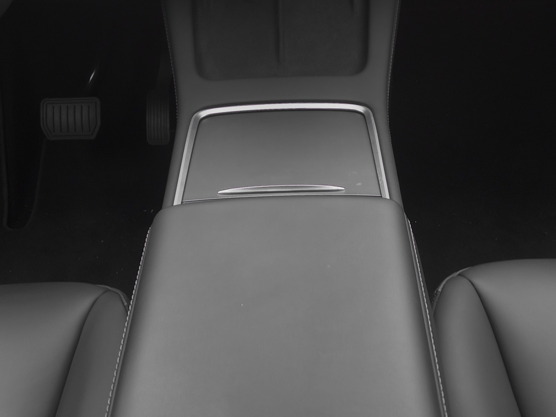 TESLA Model Y Long Range-image-9