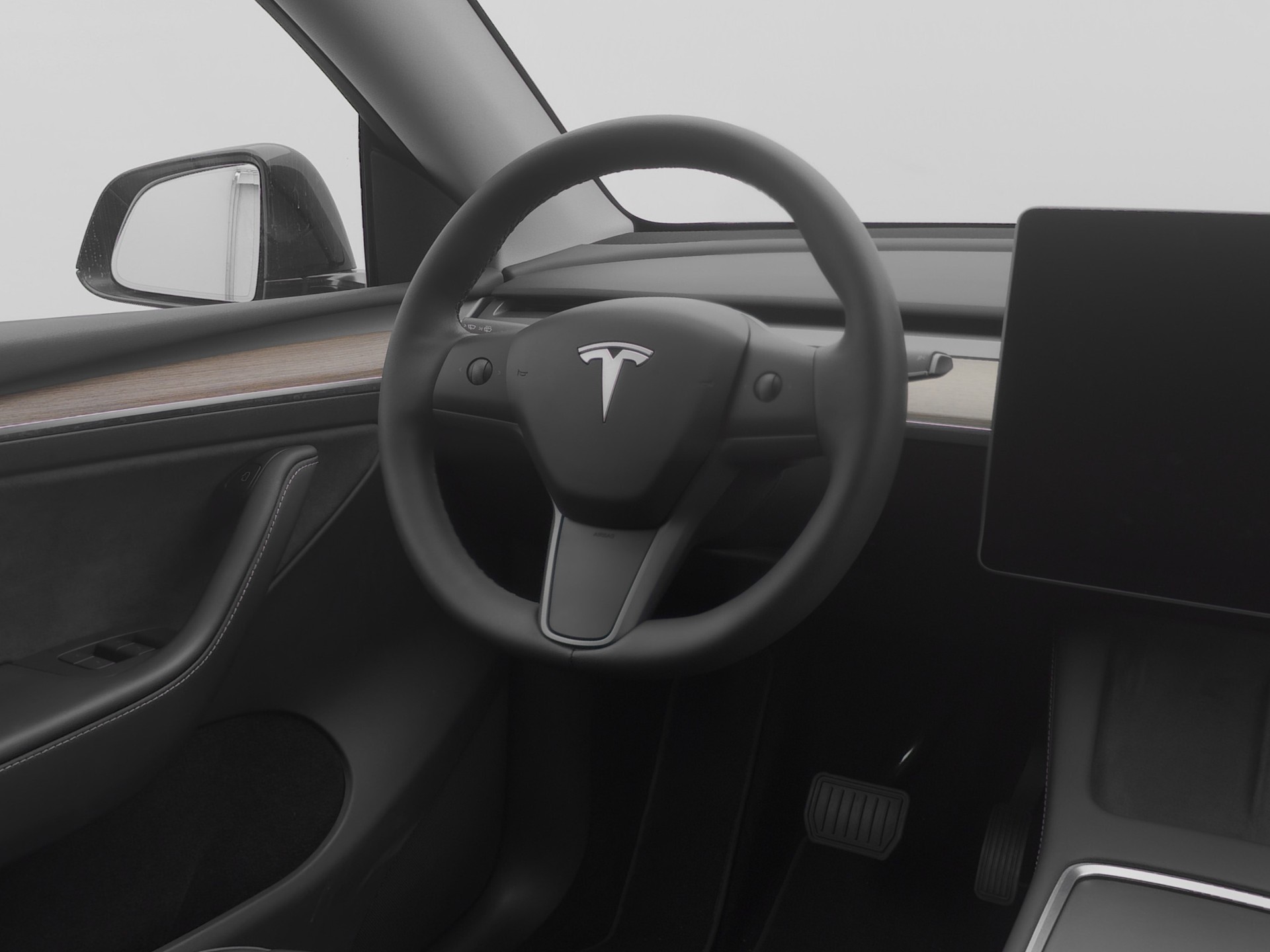 TESLA Model Y Long Range-image-6