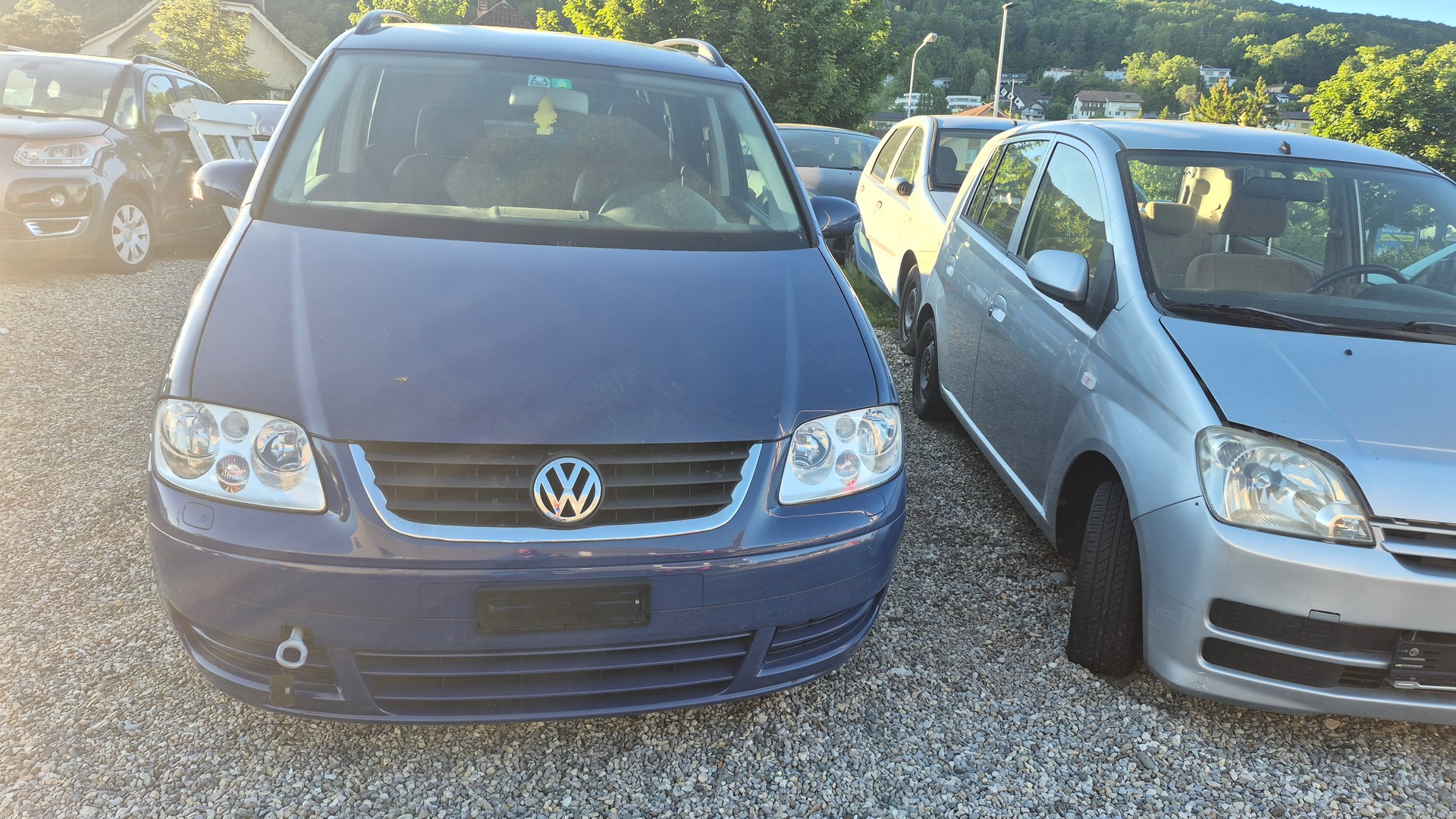 VW Touran 2.0 TDI Trendline-image-1
