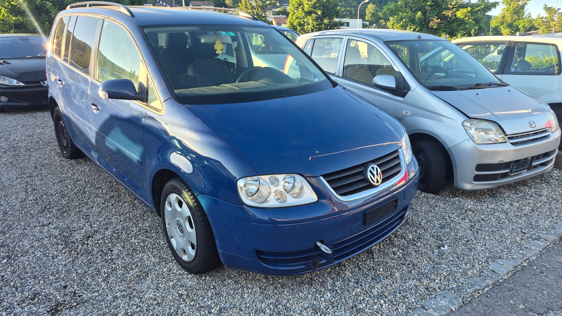VW Touran 2.0 TDI Trendline-image-2