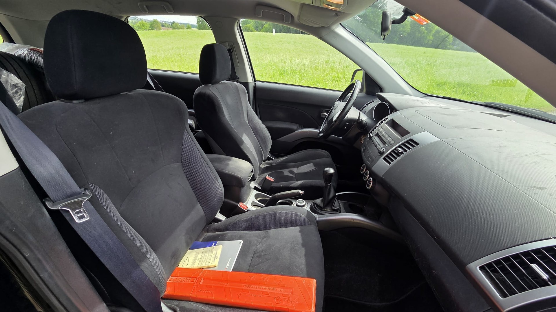 MITSUBISHI Outlander 2.4 Invite 4WD-image-7