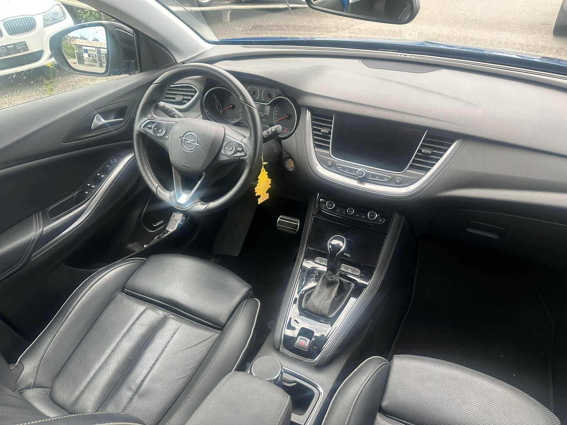 OPEL Grandland X 1.2i TP Ultimate Automatik-image-8