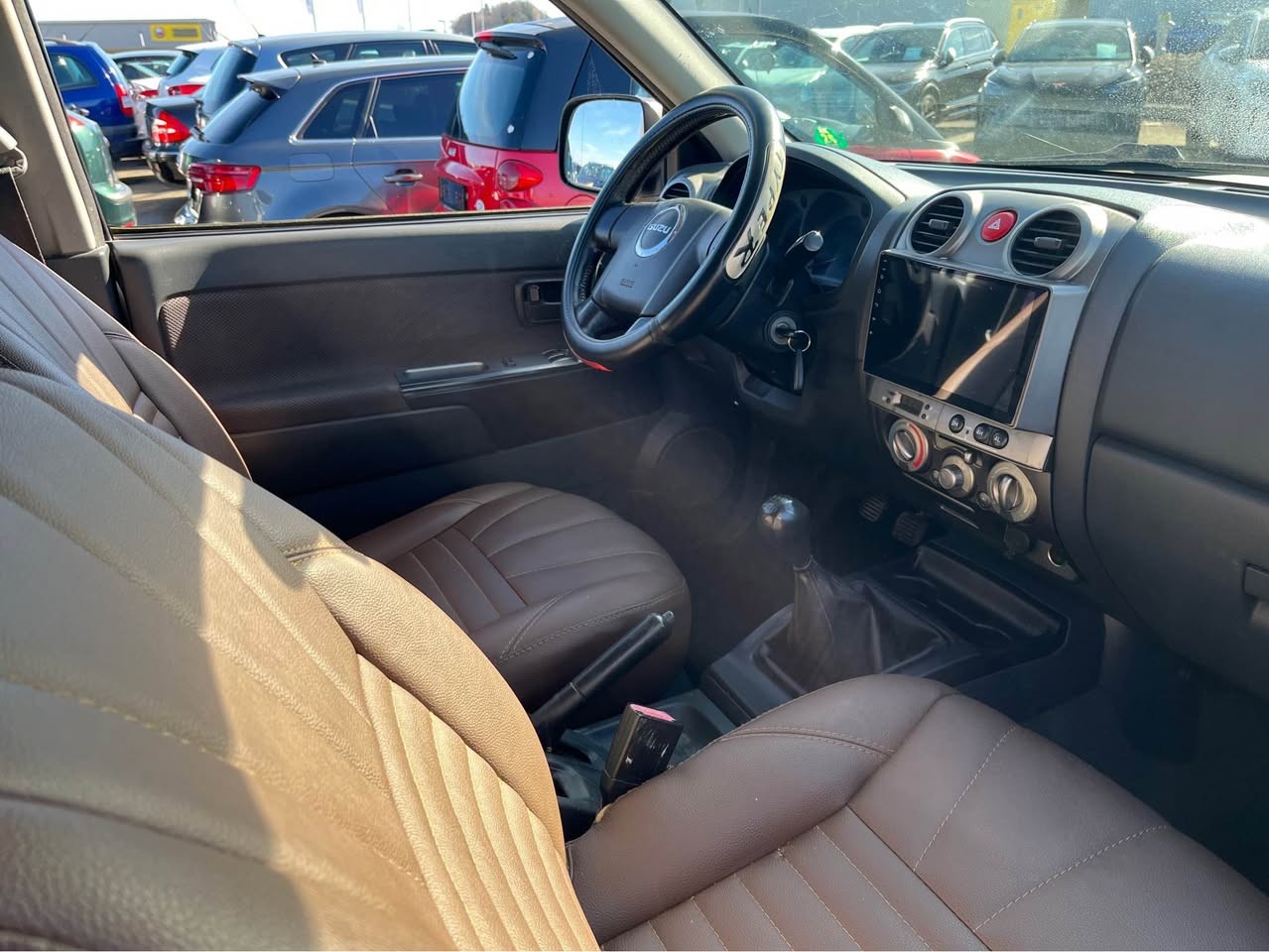 ISUZU D-MAX SpaceCab LS 2.5 4x4-image-6