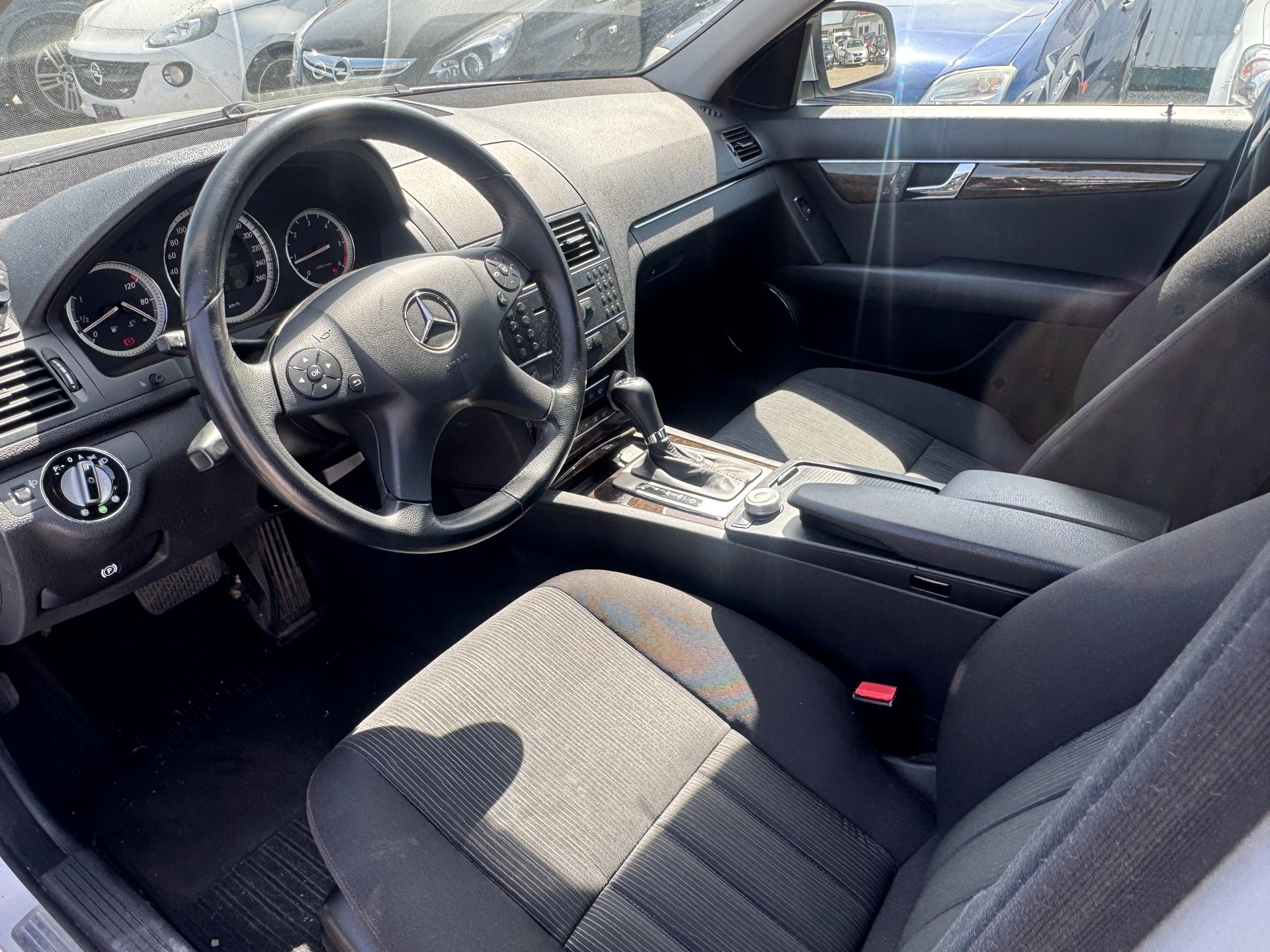 MERCEDES-BENZ C 220 CDI Elégance Automatic-image-6
