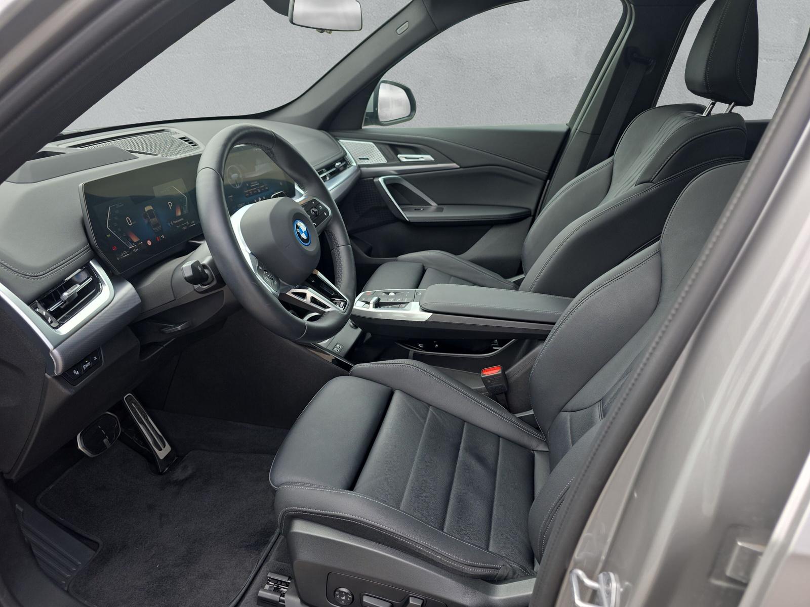 BMW X1 30e M Sport xDrive U11 (CH) AHK 1.8T-image-11