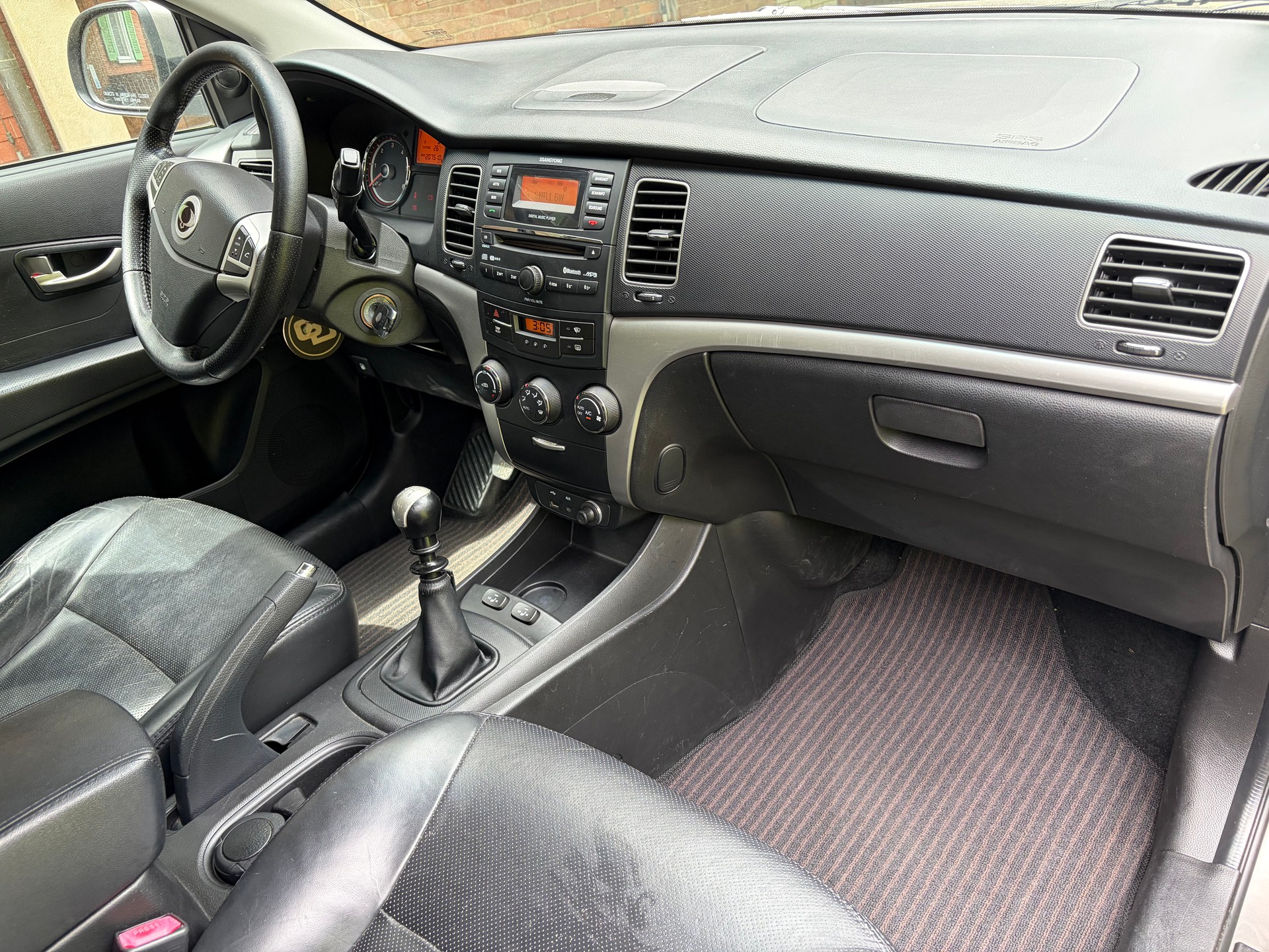 KGM-SsangYong 2.0 XDi Sapphire 4WD-image-6