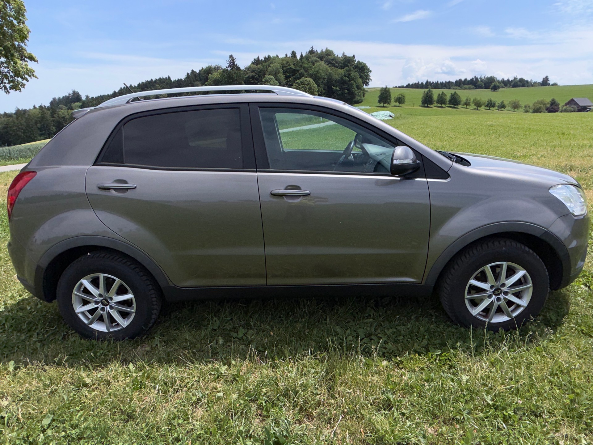KGM-SsangYong 2.0 XDi Sapphire 4WD-image-4