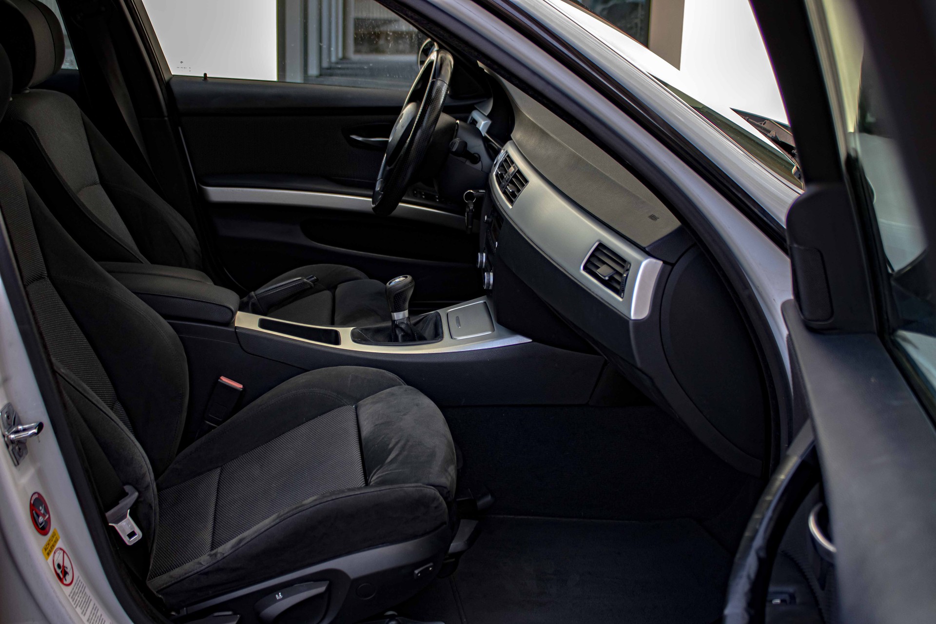 BMW 325i M Paket Touring-image-13