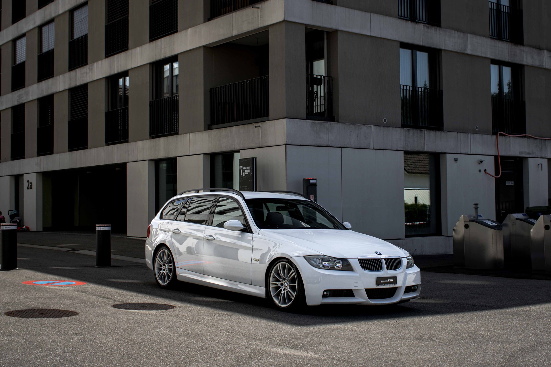 BMW 325i M Paket Touring-image-4