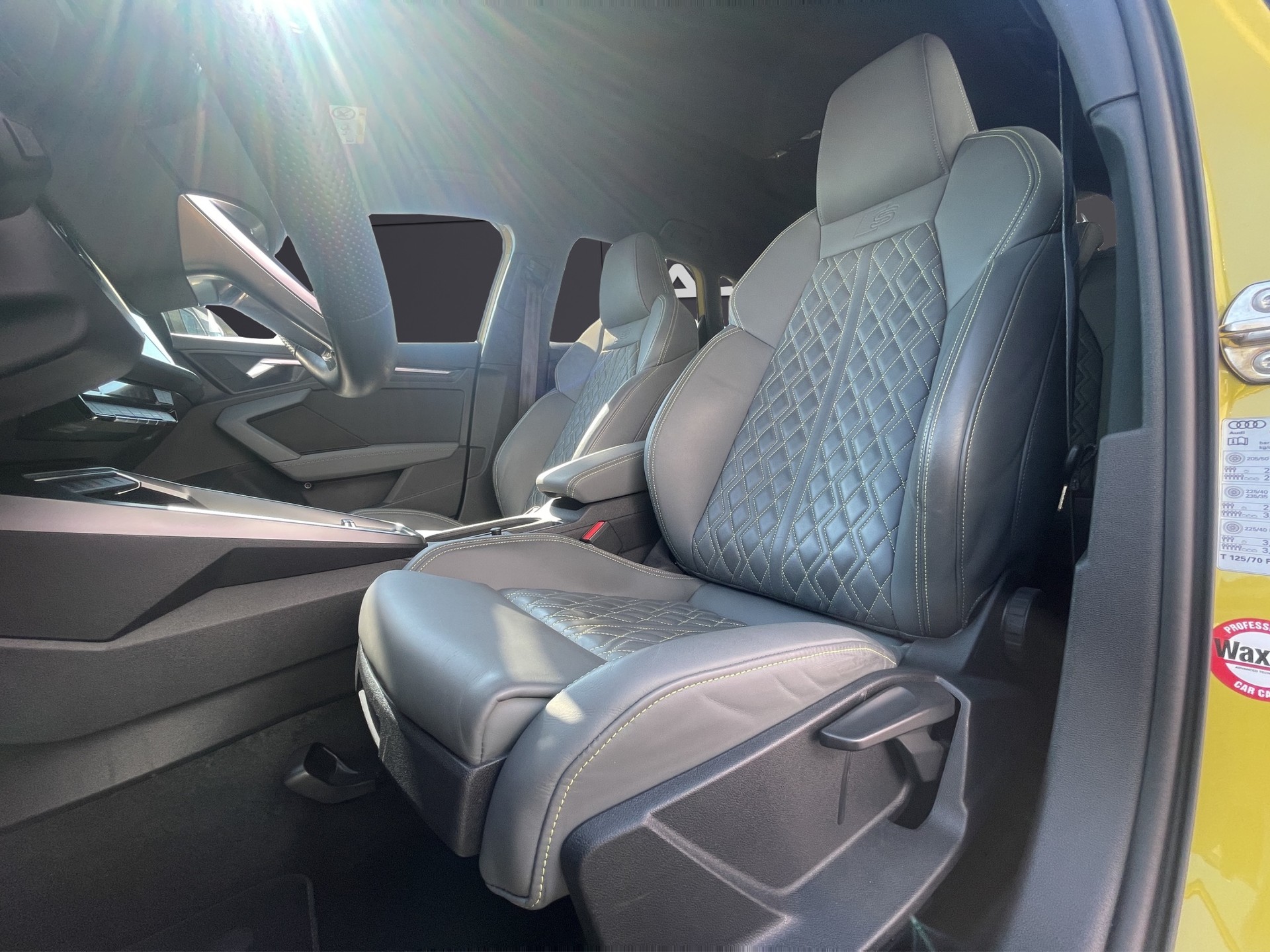 AUDI S3 Sportback 2.0 TFSI quattro S-tronic-image-24