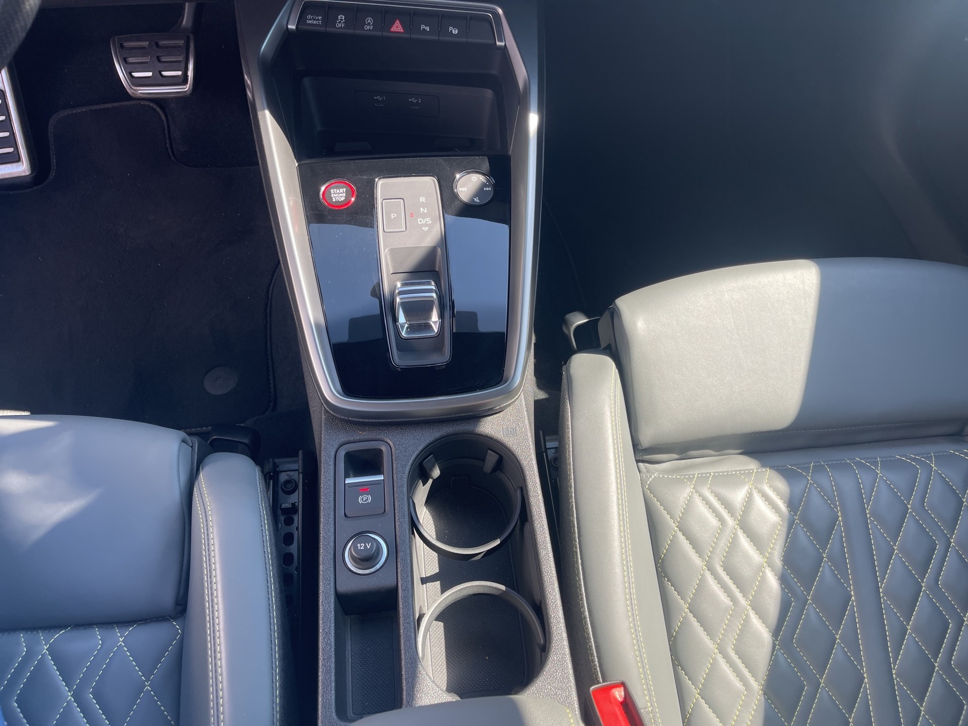 AUDI S3 Sportback 2.0 TFSI quattro S-tronic-image-21