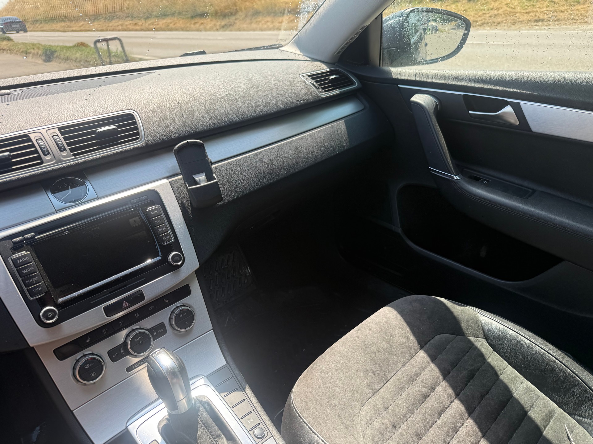 VW Passat Variant 1.8 TSI Highline DSG-image-7